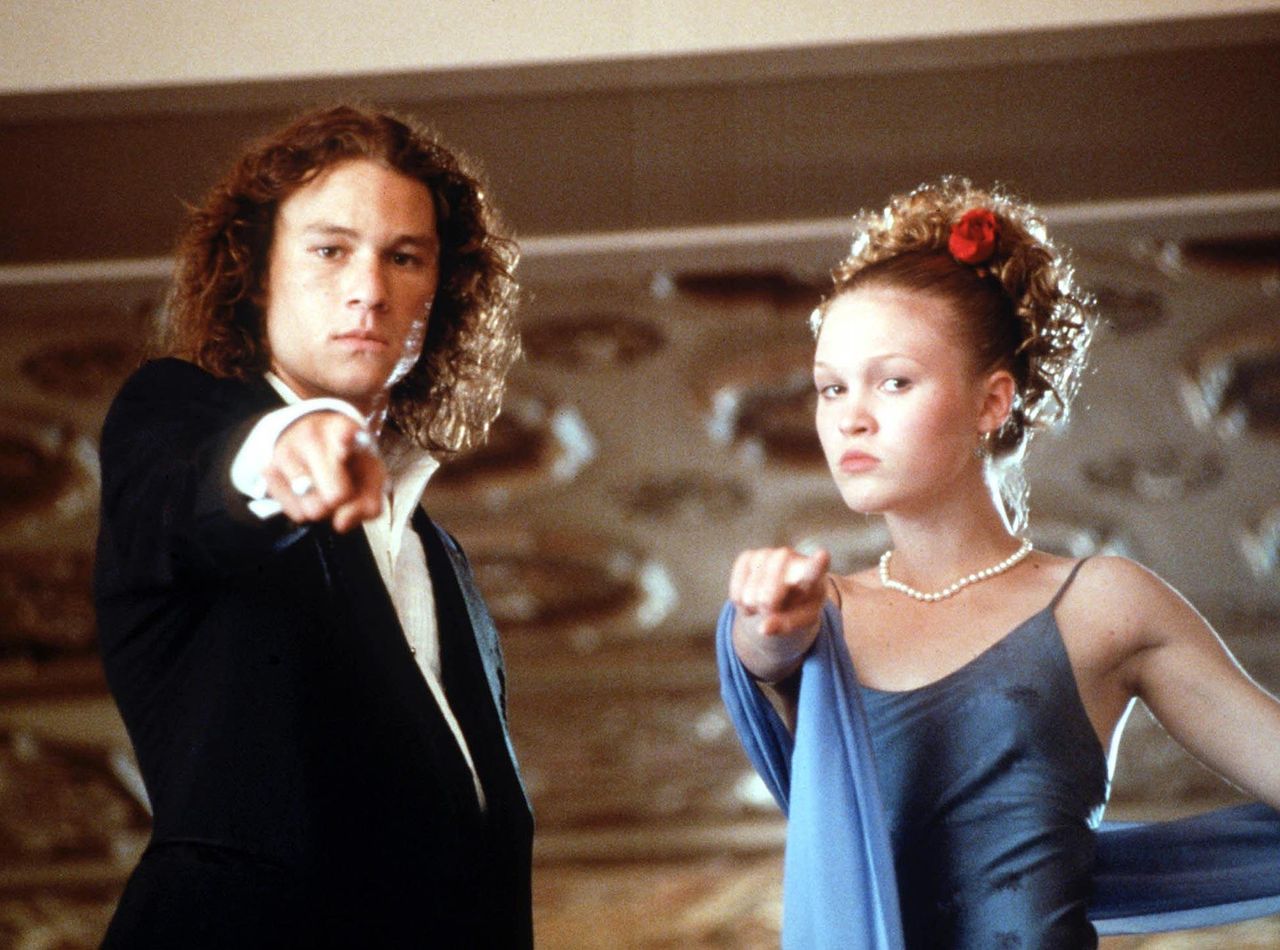 10_Things_I_Hate_About_You_1999_WtW7HCrzel - Confidenze24 source:usmagazine - ‘10 Things I Hate About You’ (1999) - Heath Ledger e Julia Stiles in 10 Things I Hate About You
