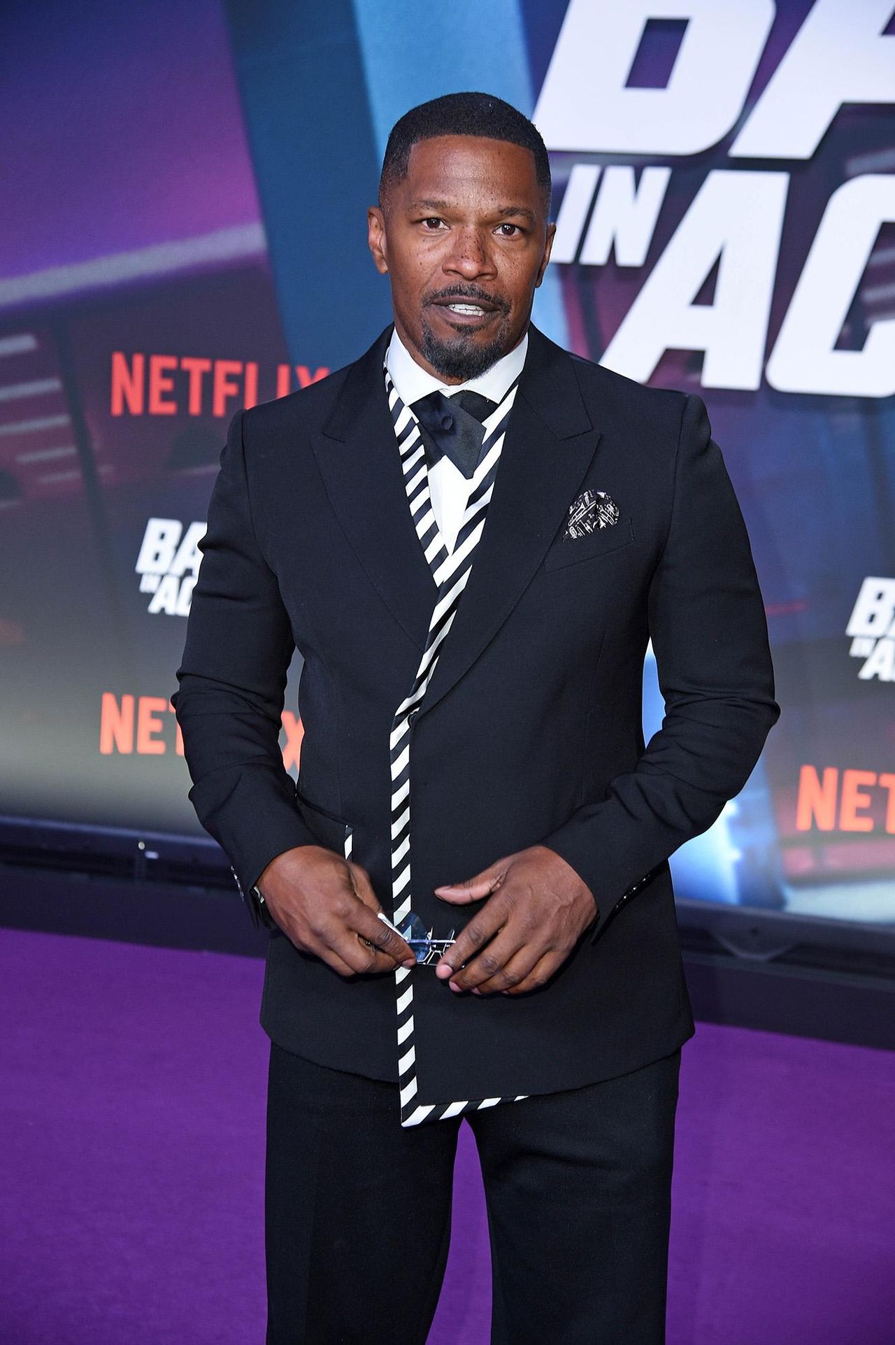 2025_BuhnxvXdXb - Confidenze24 source:usmagazine - 2025 - Jamie Foxx 2025