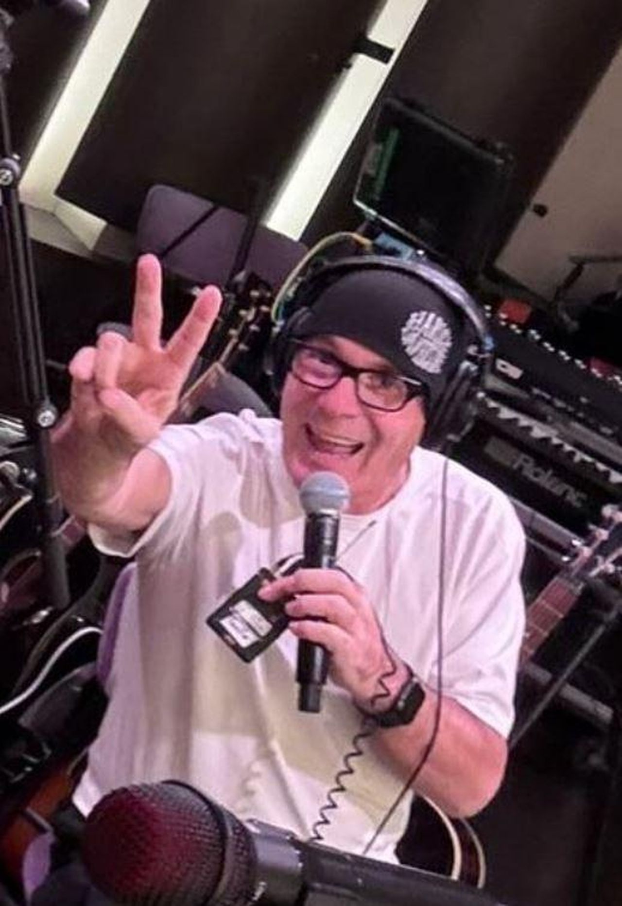 Addio_allo_storico_musicista_e_produttore_BBBTXAWqBi - Confidenze24 source:tvzap - Addio allo storico musicista e produttore - Fausto Cogliati
