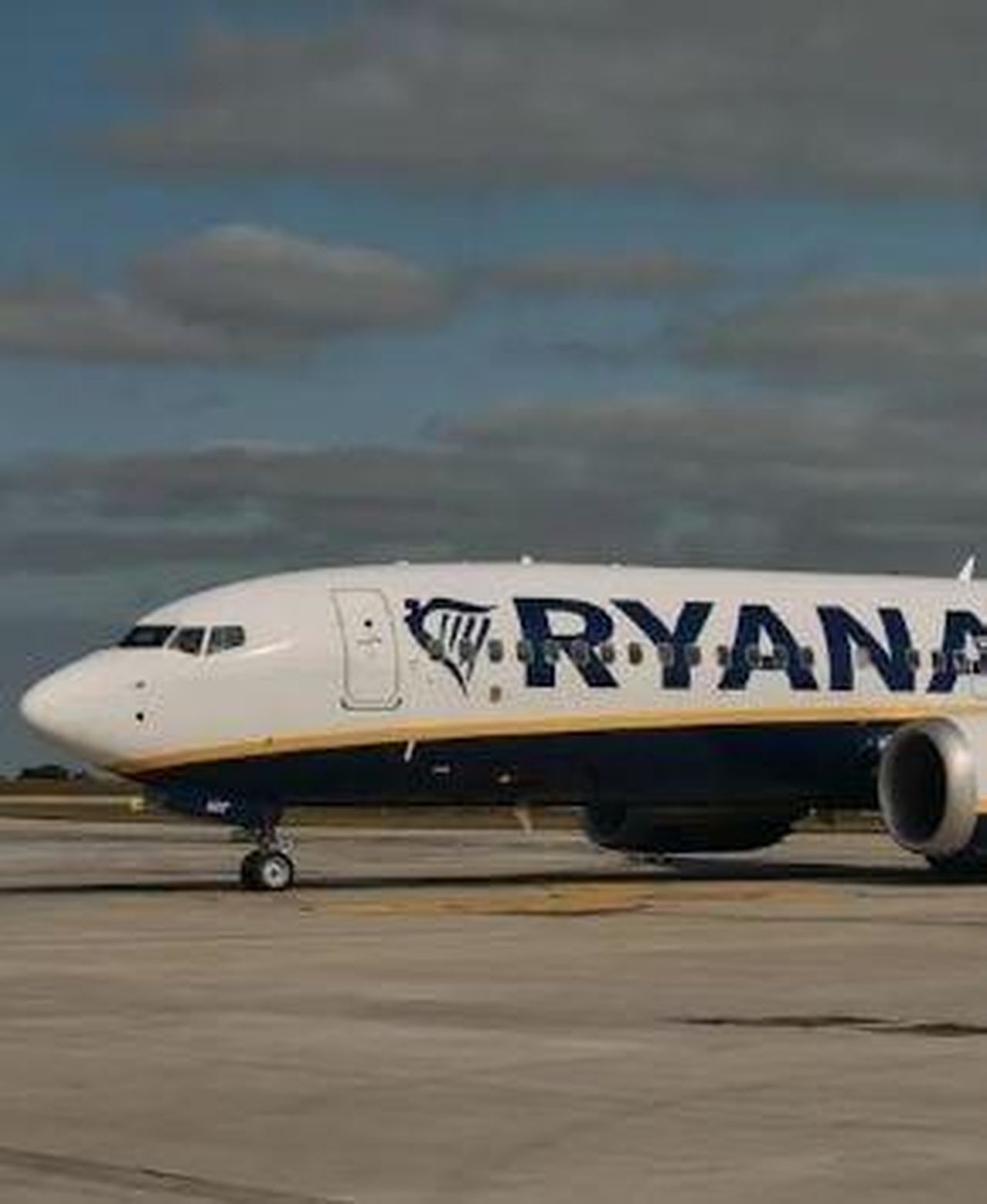 Aereo_Ryanair_dirottato_cosa_succede_t4dXUOYq9V - Confidenze24 source:tvzap - Aereo Ryanair dirottato: cosa succede - Aereo Ryanair