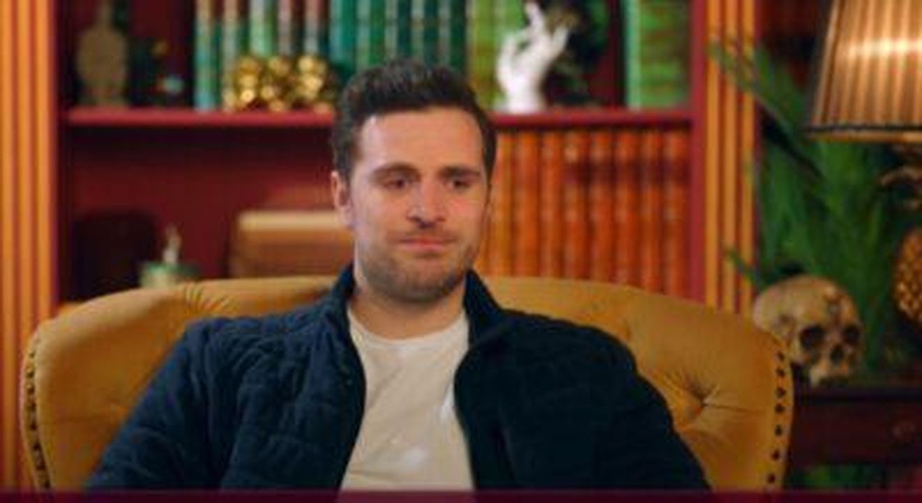 Alexander_gioca_come_un_Faithful_l6oRFCZbz6 - Confidenze24 source:entertainmentdaily - Alexander gioca come un Faithful - Alexander su The Traitors
