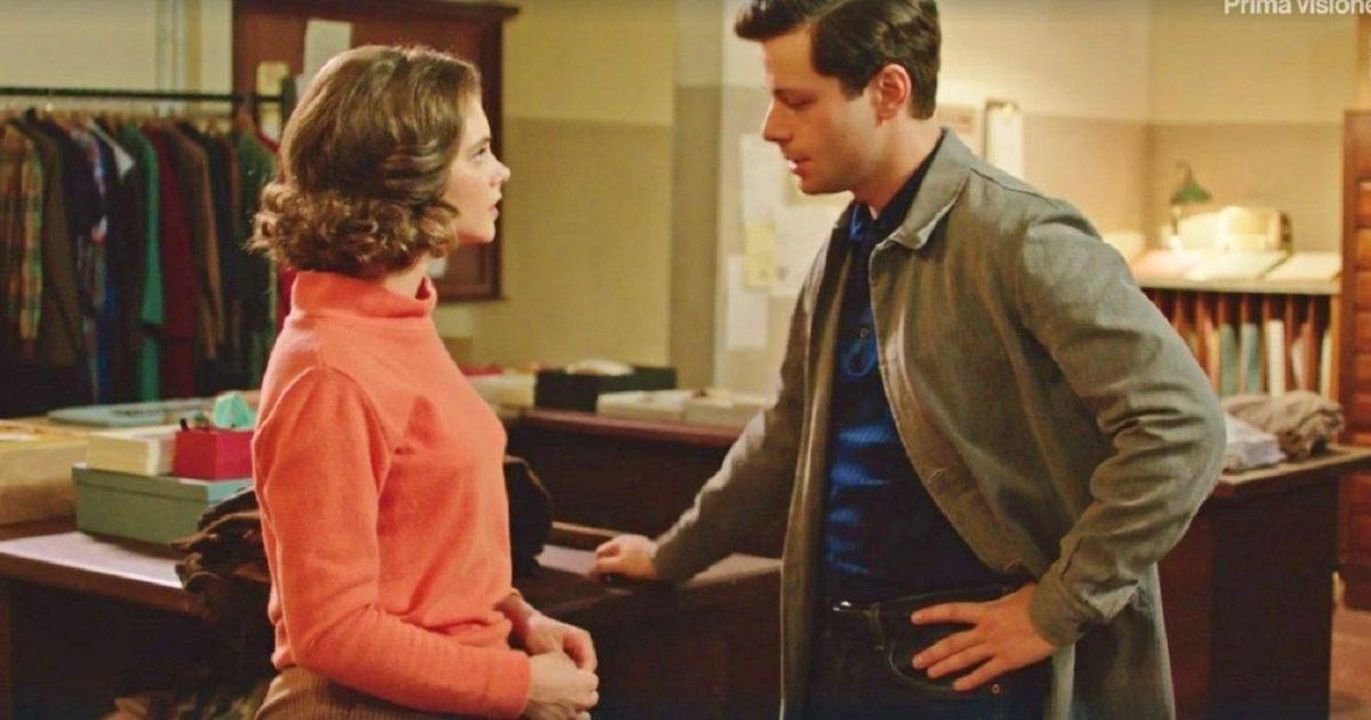 Alfredo_chiede_a_Clara_di_diventare_sua_moglie_PTq8cHPSto - Confidenze24 source:Blasting News - Alfredo chiede a Clara di diventare sua moglie - Clara e Alfredo in Il Paradiso delle Signore