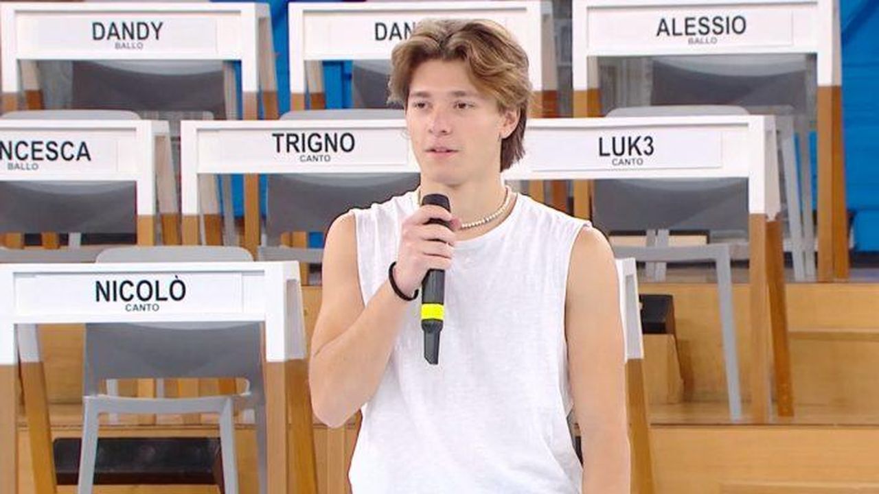Amici_2025_Antonio_Affortunato__un_nuovo_allievo_in_corsa_uS0FOSnHmi - Confidenze24 source:superguidatv - Amici 2025, Antonio Affortunato é un nuovo allievo in corsa - antonio amici 24