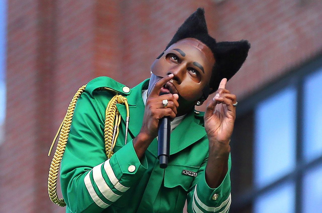 Artisti_di_Spicco_al_Bonnaroo_2025_vTmwmsLCC8 - Confidenze24 source:billboard - Artisti di Spicco al Bonnaroo 2025 - Tyler the Creator si esibisce al Lovejoy Wharf.