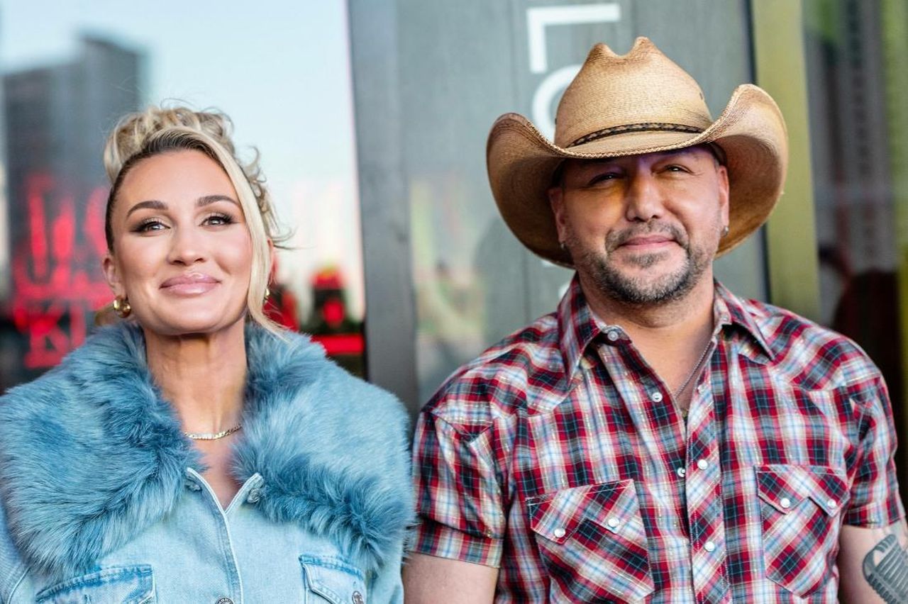 Artisti_in_scena_per_linaugurazione_g2wjH3wAgW - Confidenze24 source:celebitchy - Artisti in scena per l'inaugurazione - Immagine di Jason Aldean, Billy Ray Cyrus e Gavin DeGraw