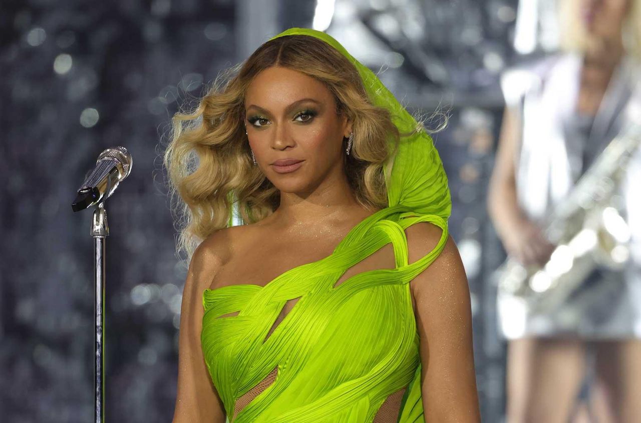 Beyonc_6vyJeRqjrD - Confidenze24 source:billboard - Beyoncé - Beyoncé si esibisce durante il RENAISSANCE WORLD TOUR ad Atlanta.