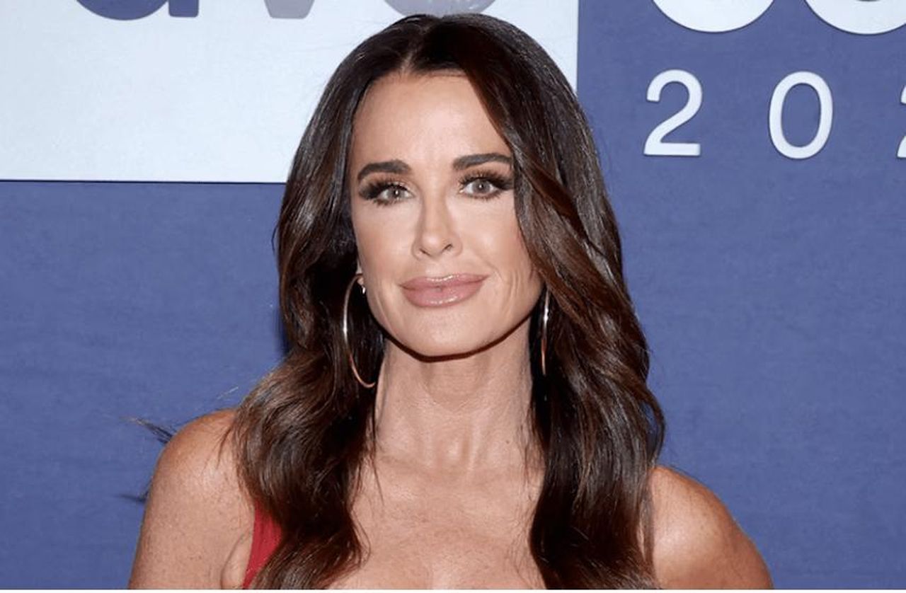 Bozoma_non_ha_paura_di_esprimere_la_sua_opinione_GOOFqSGJyM - Confidenze24 source:allabouthetea - Bozoma non ha paura di esprimere la sua opinione - Kyle Richards
