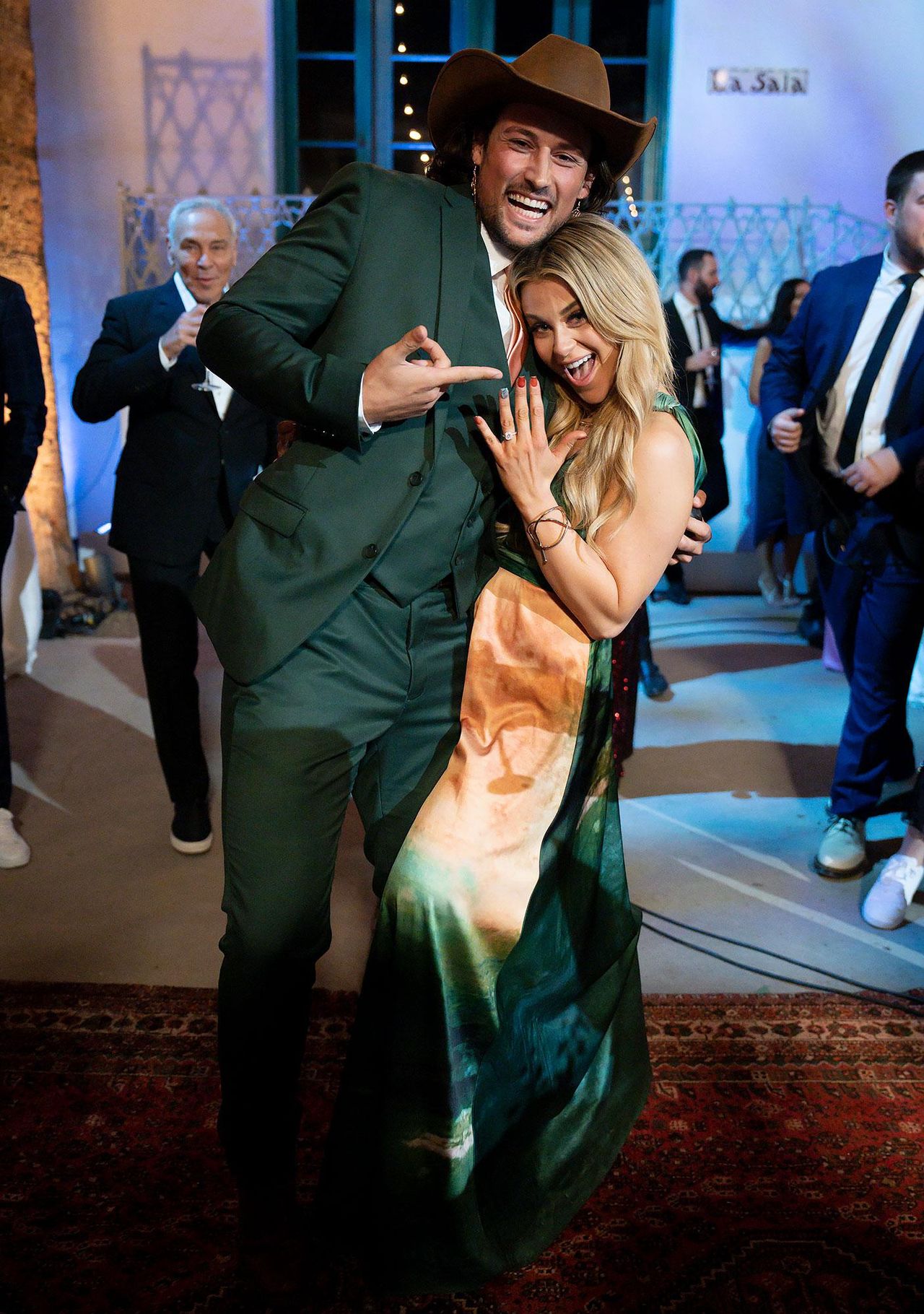 Brayden_Bowers_e_Christina_Mandrell_86XNsnUEFW - Confidenze24 source:usmagazine - Brayden Bowers e Christina Mandrell - Brayden Bowers e Christina Mandrell