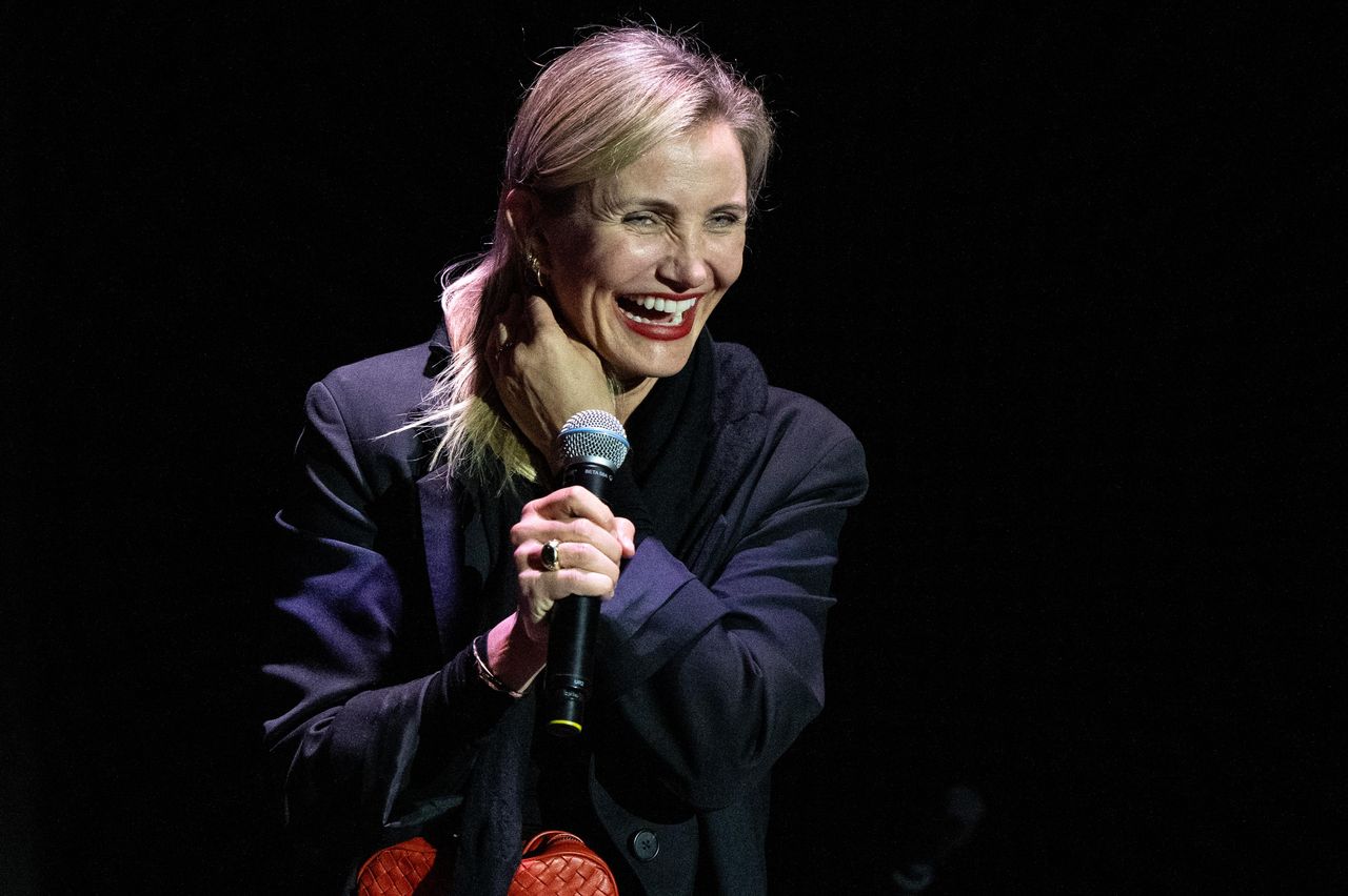 Cameron_Diaz_Non_Si_Pente_di_Aver_Lasciato_Hollywood_Oz8v9u9cCZ - Confidenze24 source:closerweekly - Cameron Diaz Non Si Pente di Aver Lasciato Hollywood - Cameron Diaz 5 cose da sapere