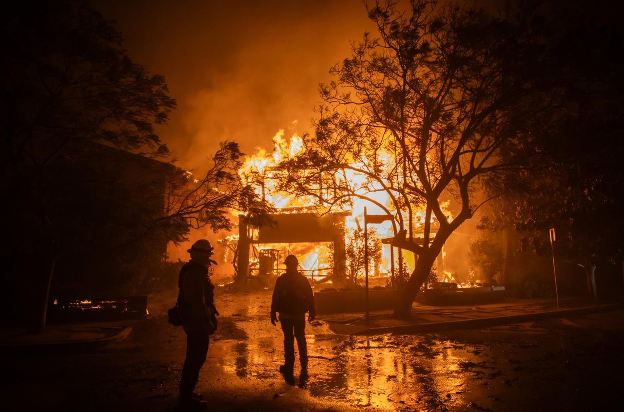 Cancellazione_della_premiere_di_Better_Man_U09GONbUQ0 - Confidenze24 source:billboard - Cancellazione della premiere di 'Better Man' - Firefighters, la wildfire