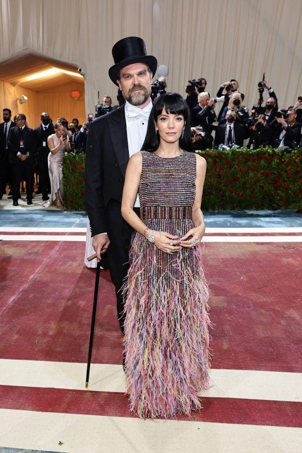 Catturata_sul_Fatto_hHOXJDp4A1 - Confidenze24 source:thehollywoodgossip - Catturata sul Fatto - David Harbour e Lily Allen al Met Gala 2022.