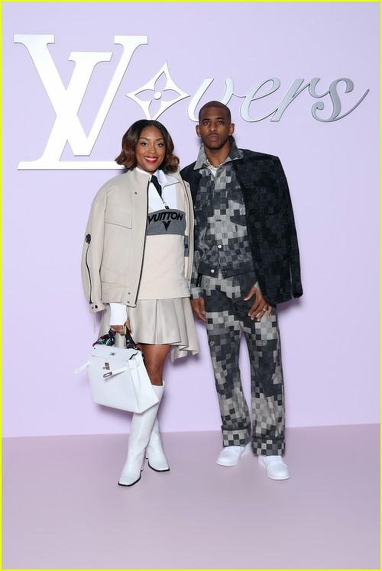 Celebrit_presenti_al_fashion_show_illDVuqhs3 - Confidenze24 source:justjared - Celebrità presenti al fashion show - Chris Paul e moglie Jada al fashion show di Louis Vuitton