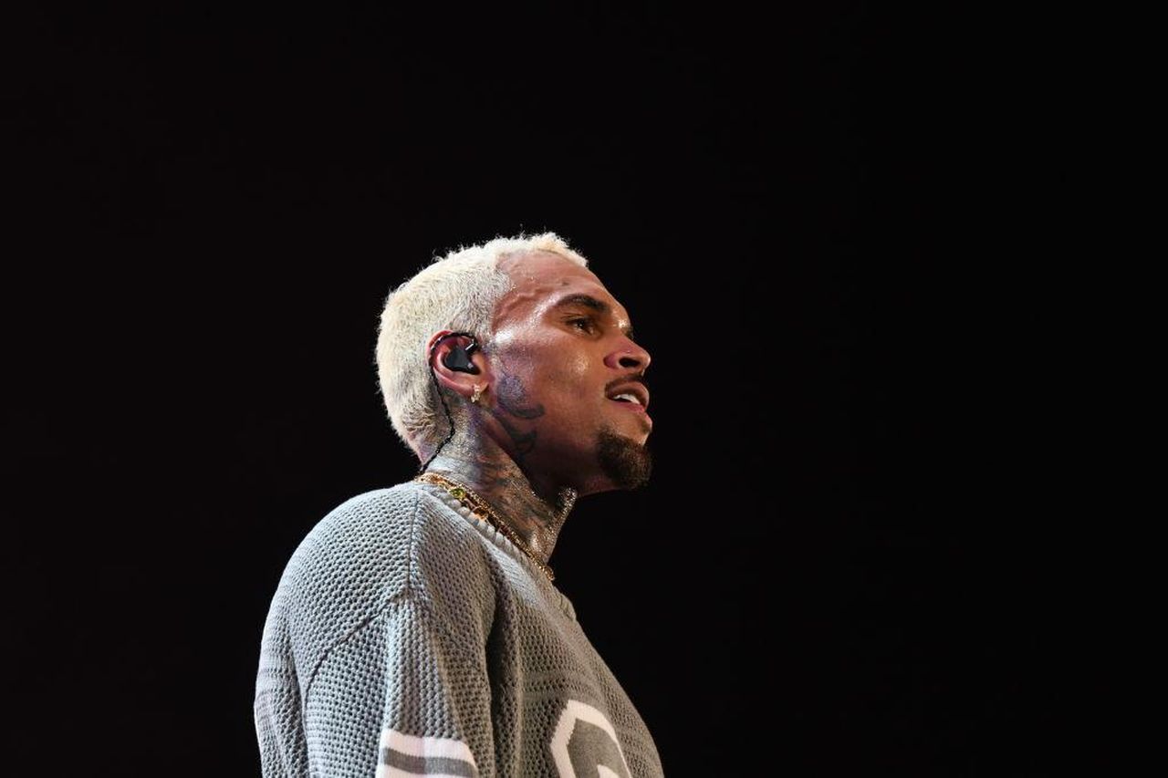 Celebrities_Call_For_Recognition__Reform_W67z55Swy1 - Confidenze24 source:bossip - Celebrities Call For Recognition & Reform - Chris Brown in concerto