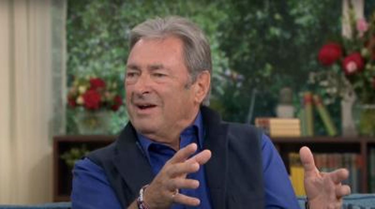 Charlie_ha_un_rapporto_di_amoreodio_con_la_televisione_QhZz6vMDVb - Confidenze24 source:entertainmentdaily - Charlie ha un rapporto di amore-odio con la televisione - Alan Titchmarsh in This Morning