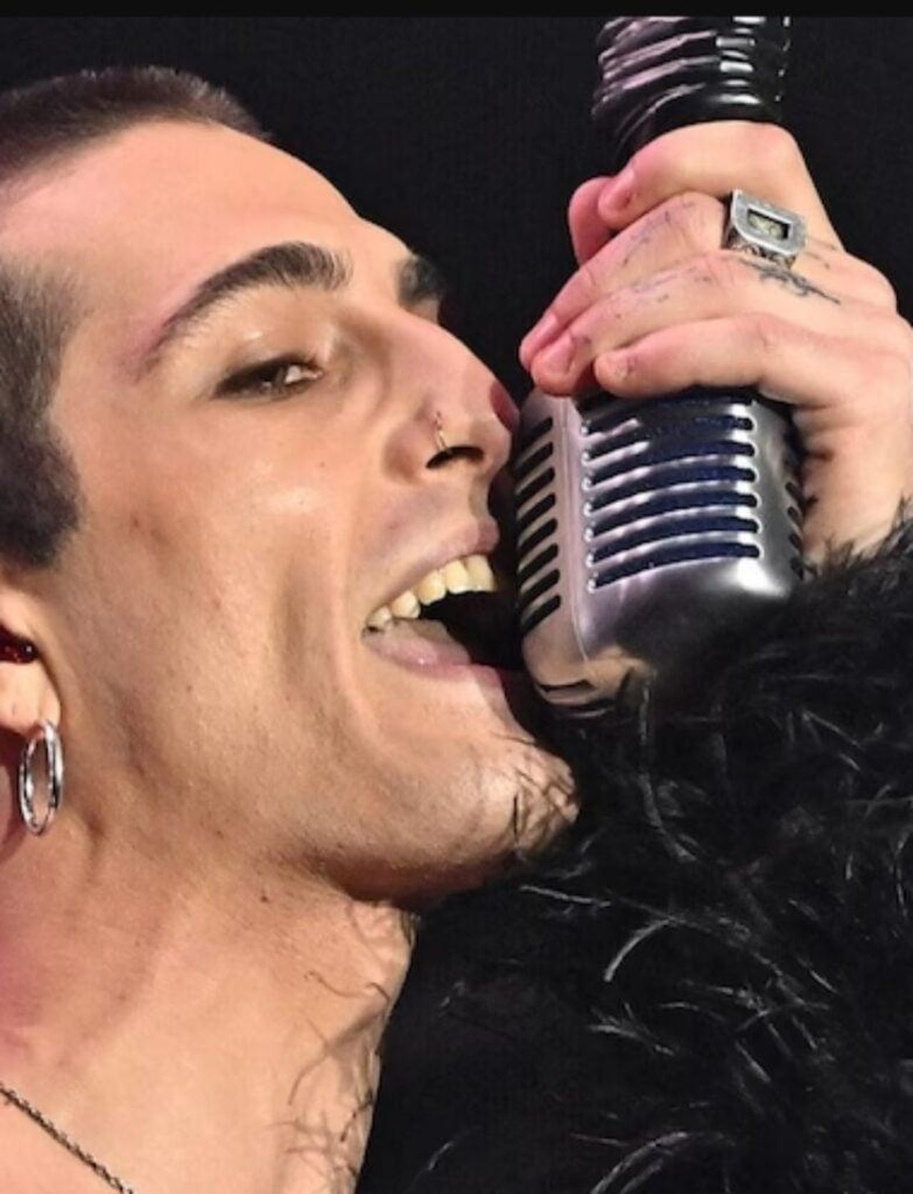 Chi__Damiano_David_9iooxEzwuH - Confidenze24 source:tvzap - Chi è Damiano David -