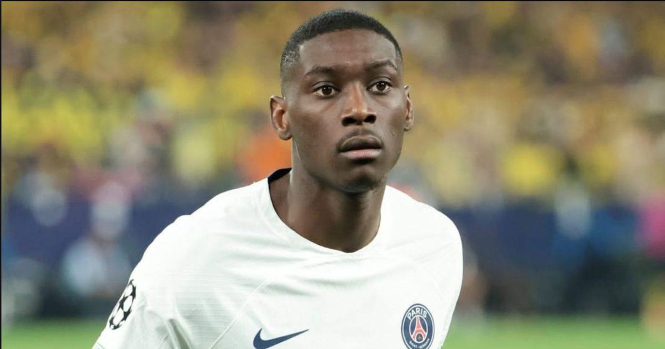 Chi__Randal_Kolo_Muani_Hg7MhyCF3X - Confidenze24 Chi è Randal Kolo Muani? - Randal Kolo Muani in azione