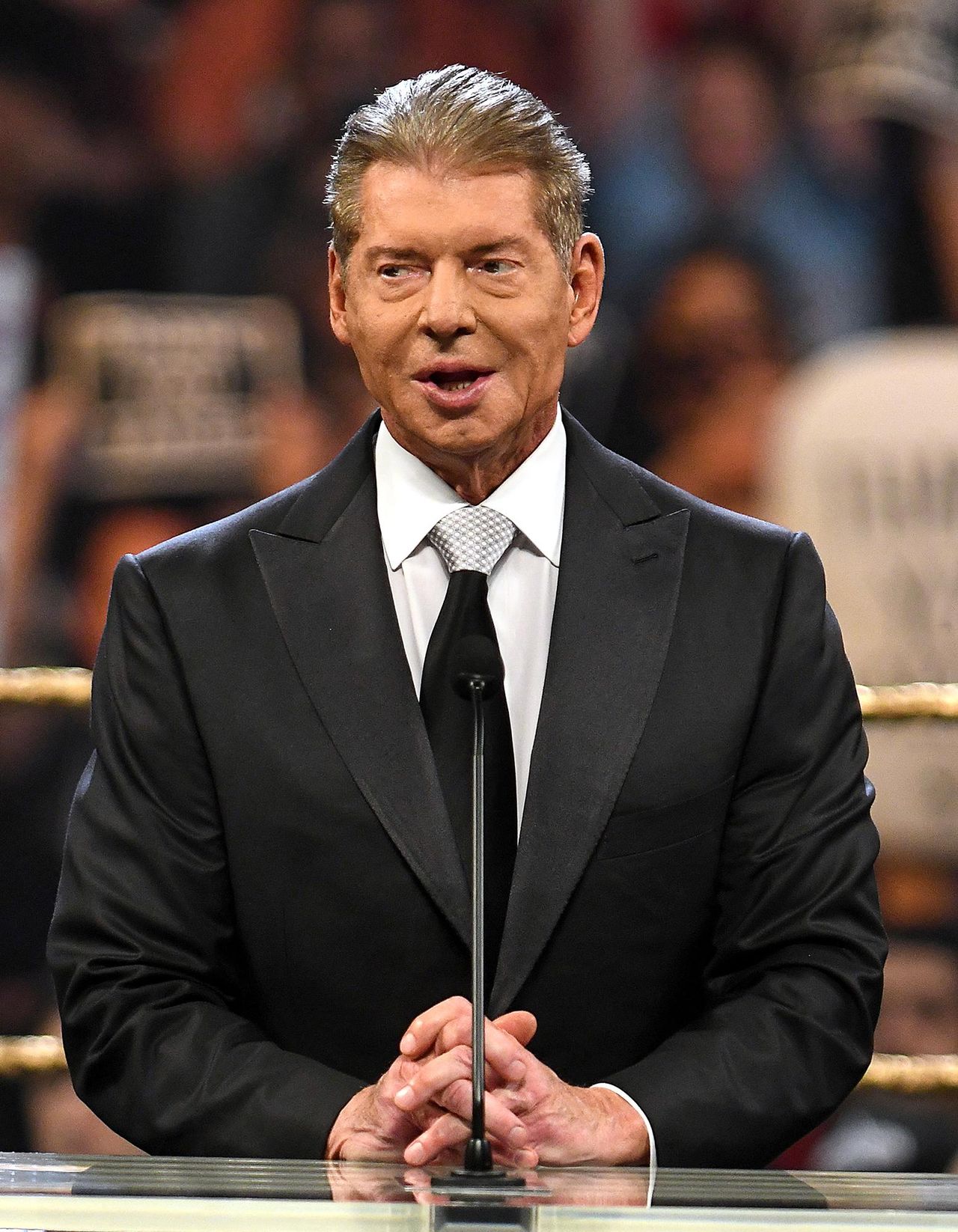 Chi__Vince_McMahon_4p8wpTdNOP - Confidenze24 source:usmagazine - Chi è Vince McMahon? - Vince McMahon