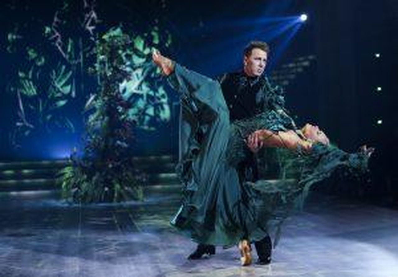 Chi__stato_eliminato_qG40o5UvoF - Confidenze24 source:vipmagazine - Chi è stato eliminato? - Cantante Mickey Joe Harte con la sua partner di danza