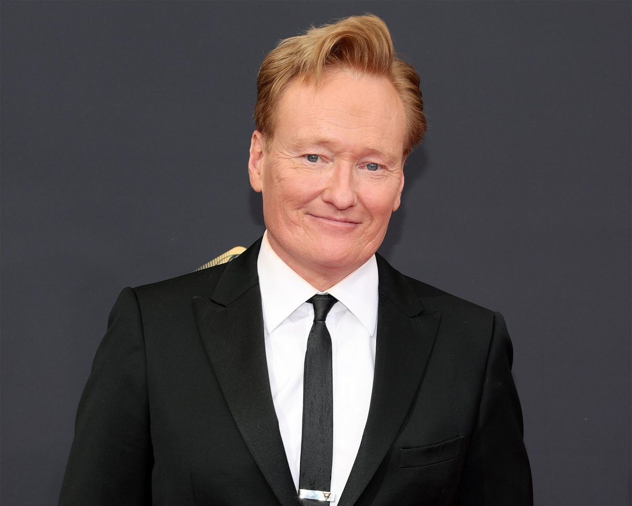Chi_presenter_gli_Oscar_2025_b9v9qlscvt - Confidenze24 source:usmagazine - Chi presenterà gli Oscar 2025? - Tutto quello che c'è da sapere sui Premi Oscar 2025
