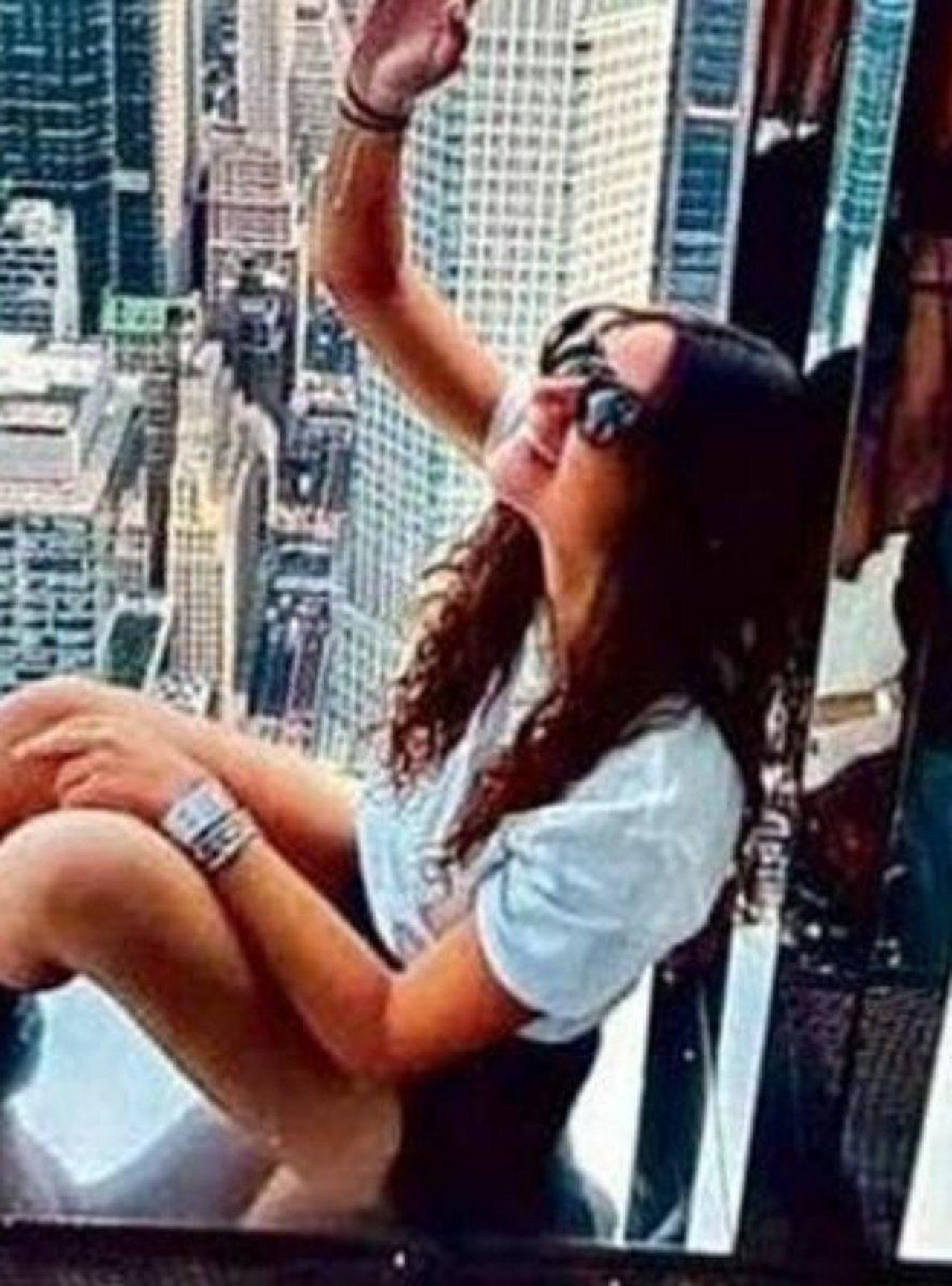 Chiara_Petrolini_parla_la_mamma_dellex_fidanzato_cosha_detto_aJIrvIyBHW - Confidenze24 source:tvzap - Chiara Petrolini, parla la mamma dell’ex fidanzato: cos’ha detto - Chiara Petrolini