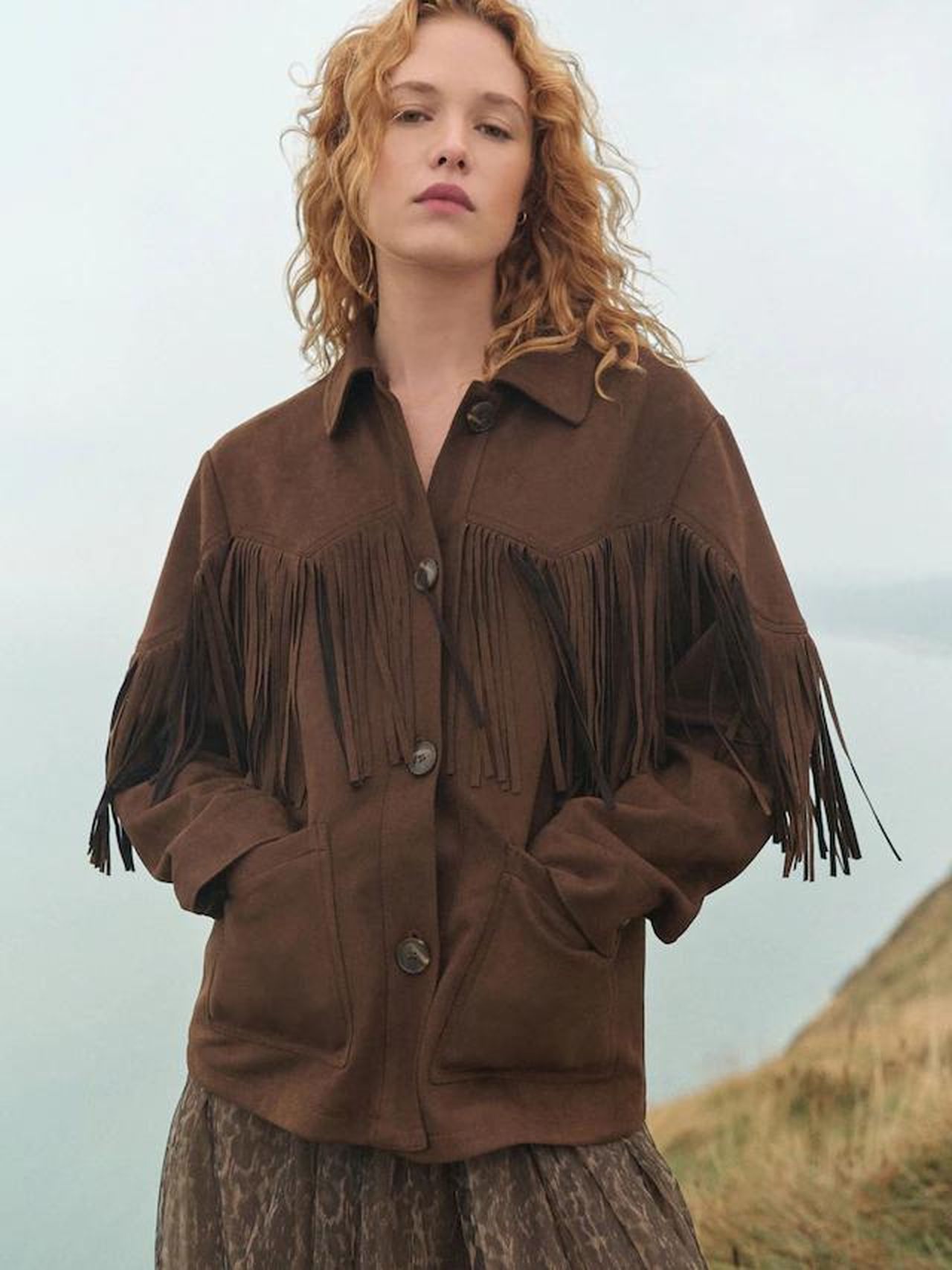 source:vipmagazine - Come incorporare il Mocha Mousse nel tuo guardaroba - Stivali di Next