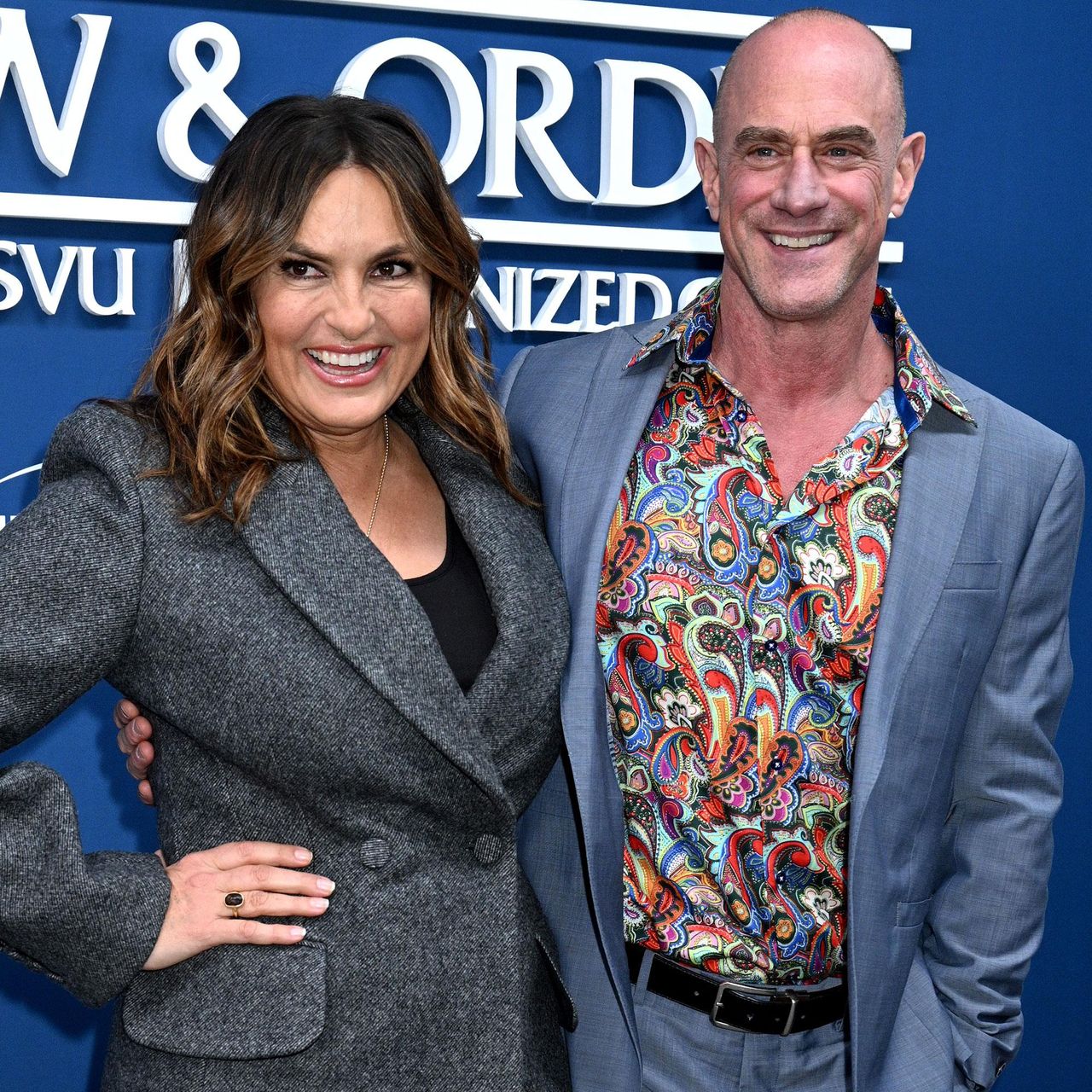 Come_tornare_a_casa_NqFPYqMWcD - Confidenze24 source:usmagazine - Come tornare a casa - Mariska Hargitay e Chris Meloni sul set
