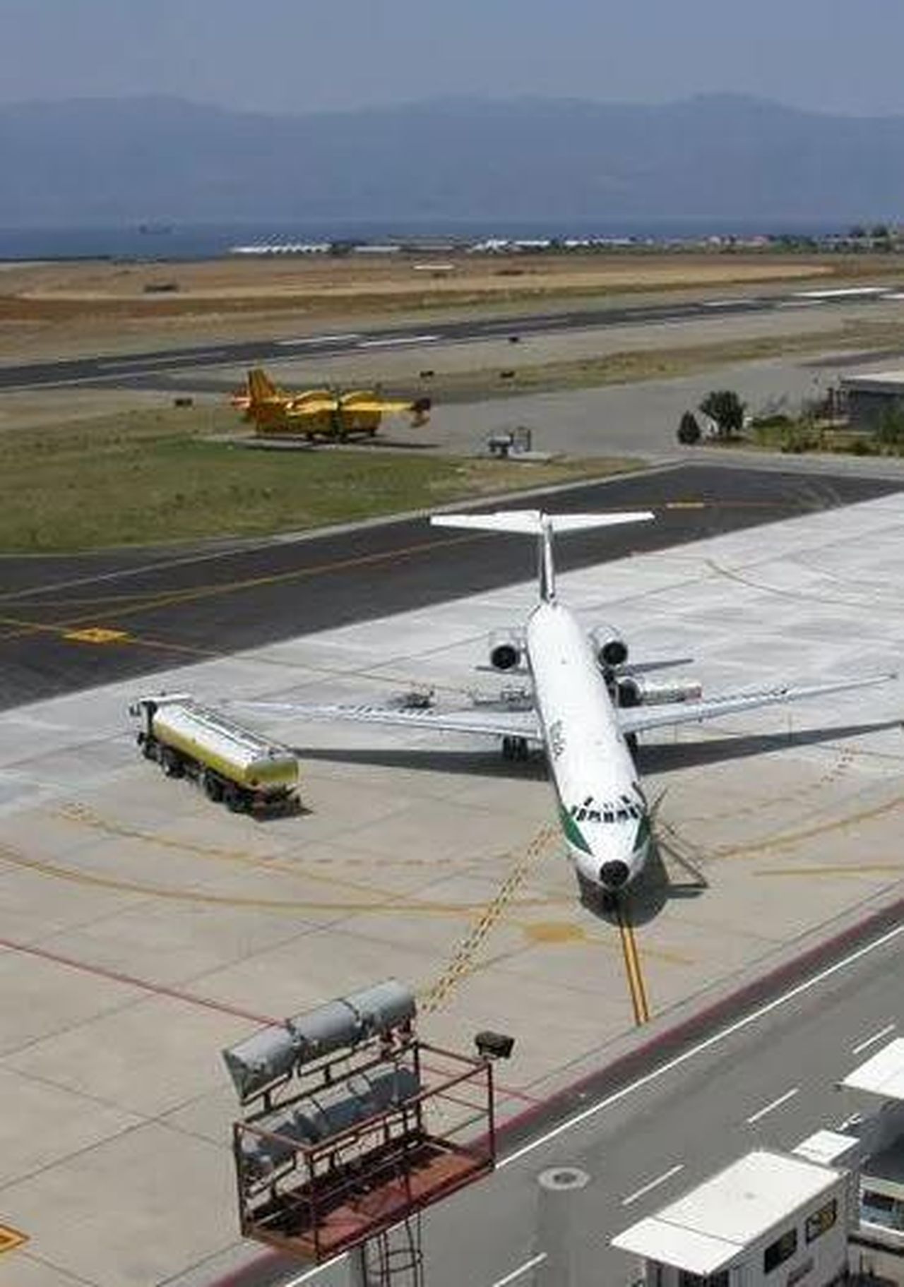 Condizioni_meteo_critiche_aereo_dirottato_due_volte_1Q5m3PnFnL - Confidenze24 source:tvzap - Condizioni meteo critiche: aereo dirottato due volte - aereo dirottato per maltempo
