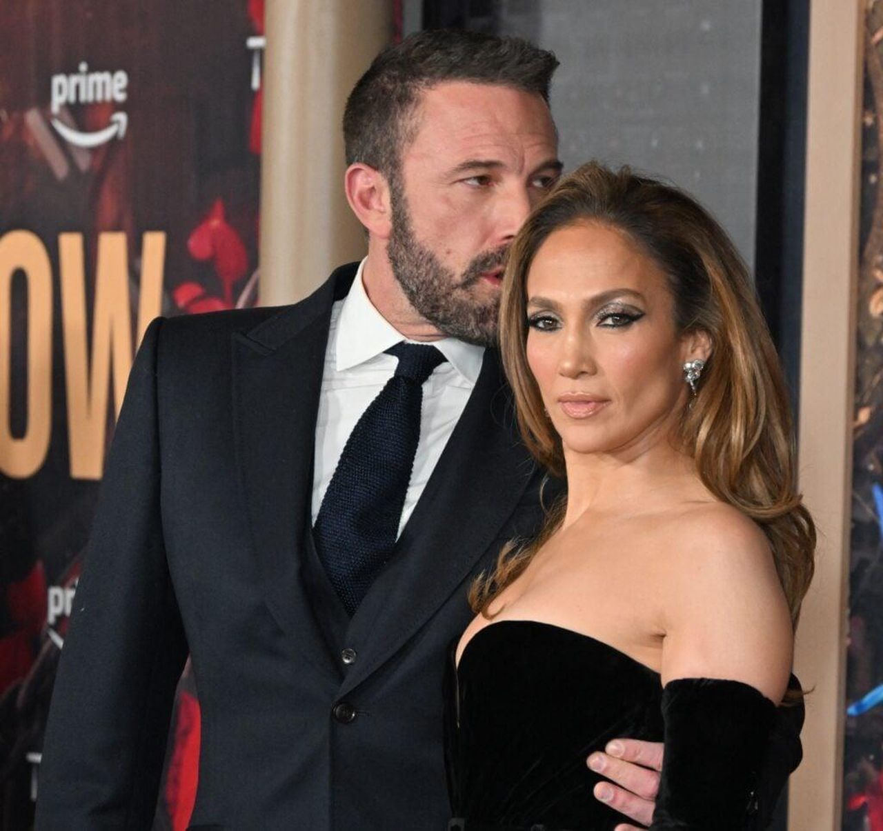 Cosa_Ottiene_Ognuno_iE4CuTZvQj - Confidenze24 source:thehollywoodgossip - Cosa Ottiene Ognuno - Jennifer Lopez e Ben Affleck al premiere di Amazon