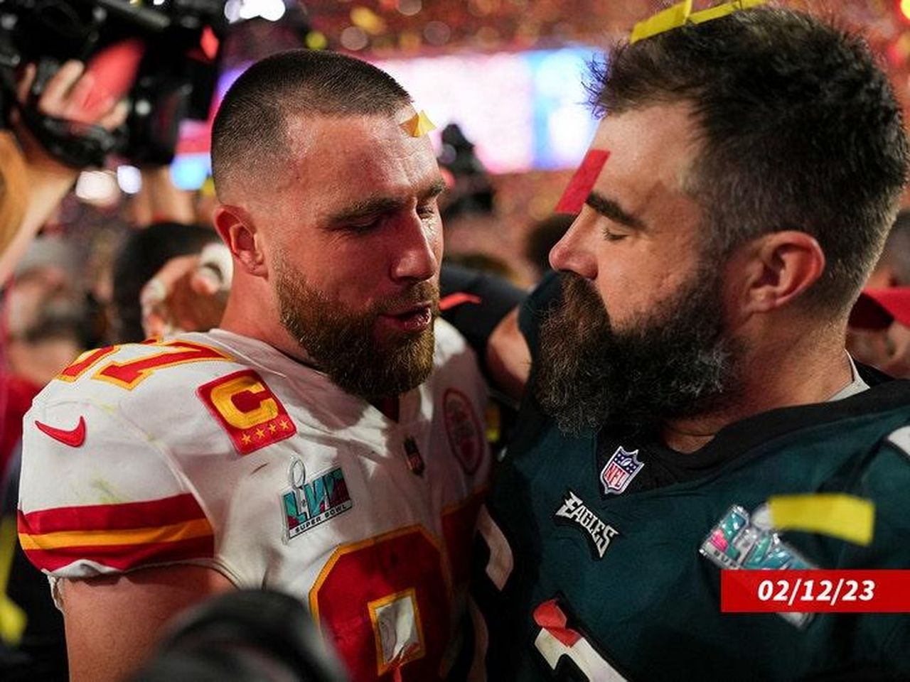 Cox_prevede_una_vittoria_convincente_JFeleOkdra - Confidenze24 source:allcelebrities - Cox prevede una vittoria convincente - Travis Kelce e Jason Kelce