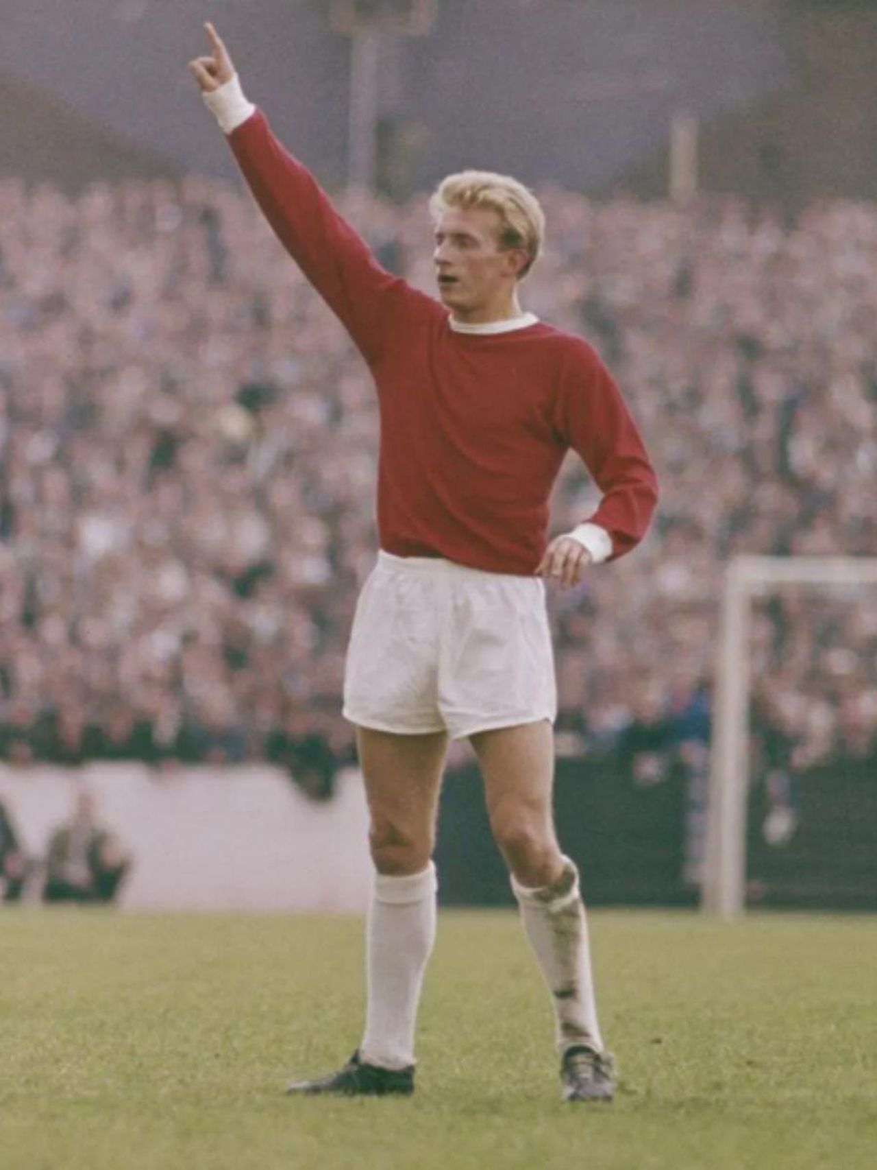 Denis_Law__morto_addio_alla_leggenda_ed_ex_pallone_doro_gxZAa2awlv - Confidenze24 source:tvzap - Denis Law è morto, addio alla leggenda ed ex pallone d’oro - Denis Law è morto, addio alla leggenda ed ex pallone d'oro