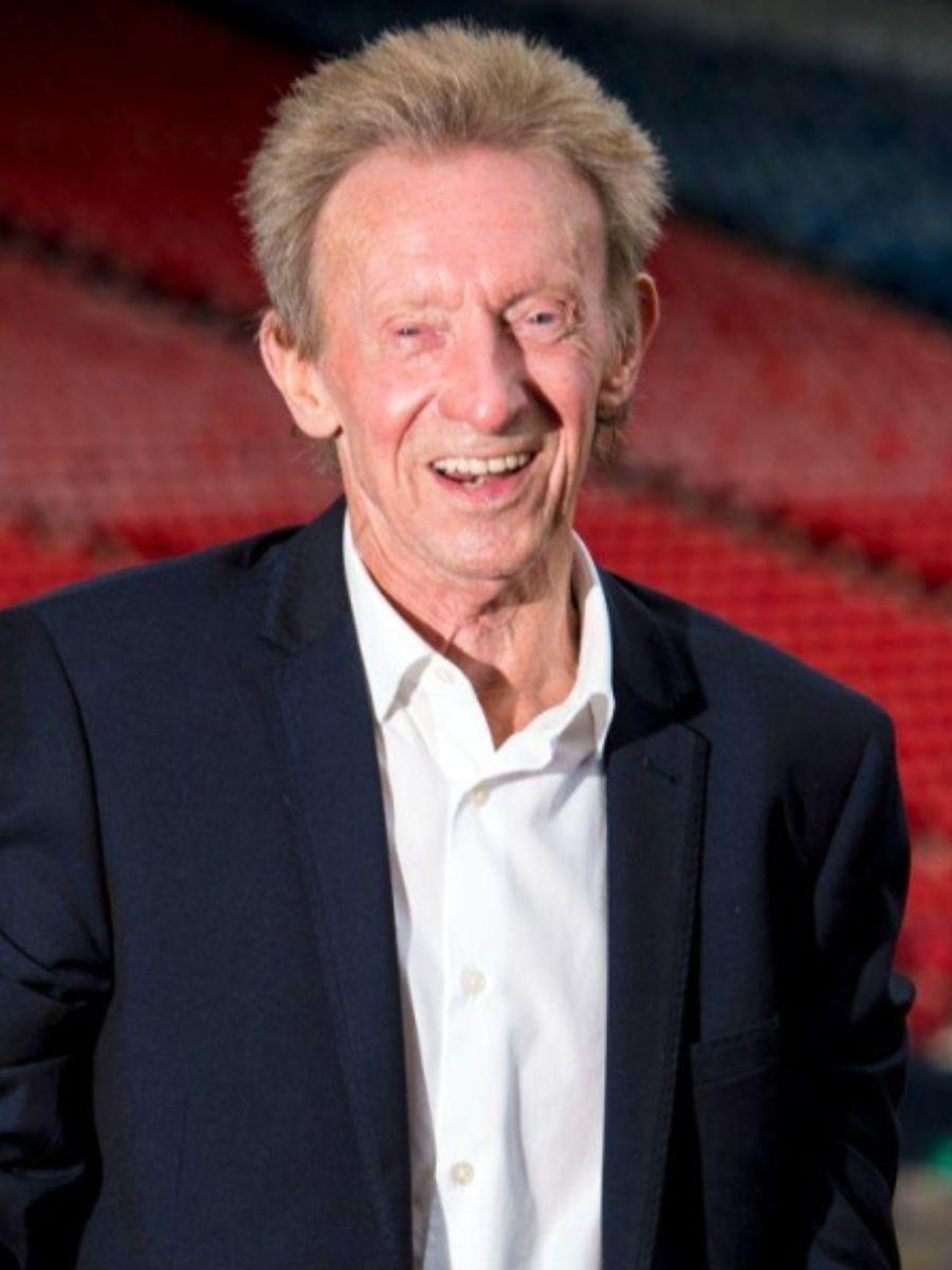 Denis_Law__morto_addio_alla_leggenda_ed_ex_pallone_doro_kFkJOCnREX - Confidenze24 source:tvzap - Denis Law è morto, addio alla leggenda ed ex pallone d’oro - Denis Law è morto, addio alla leggenda ed ex pallone d'oro