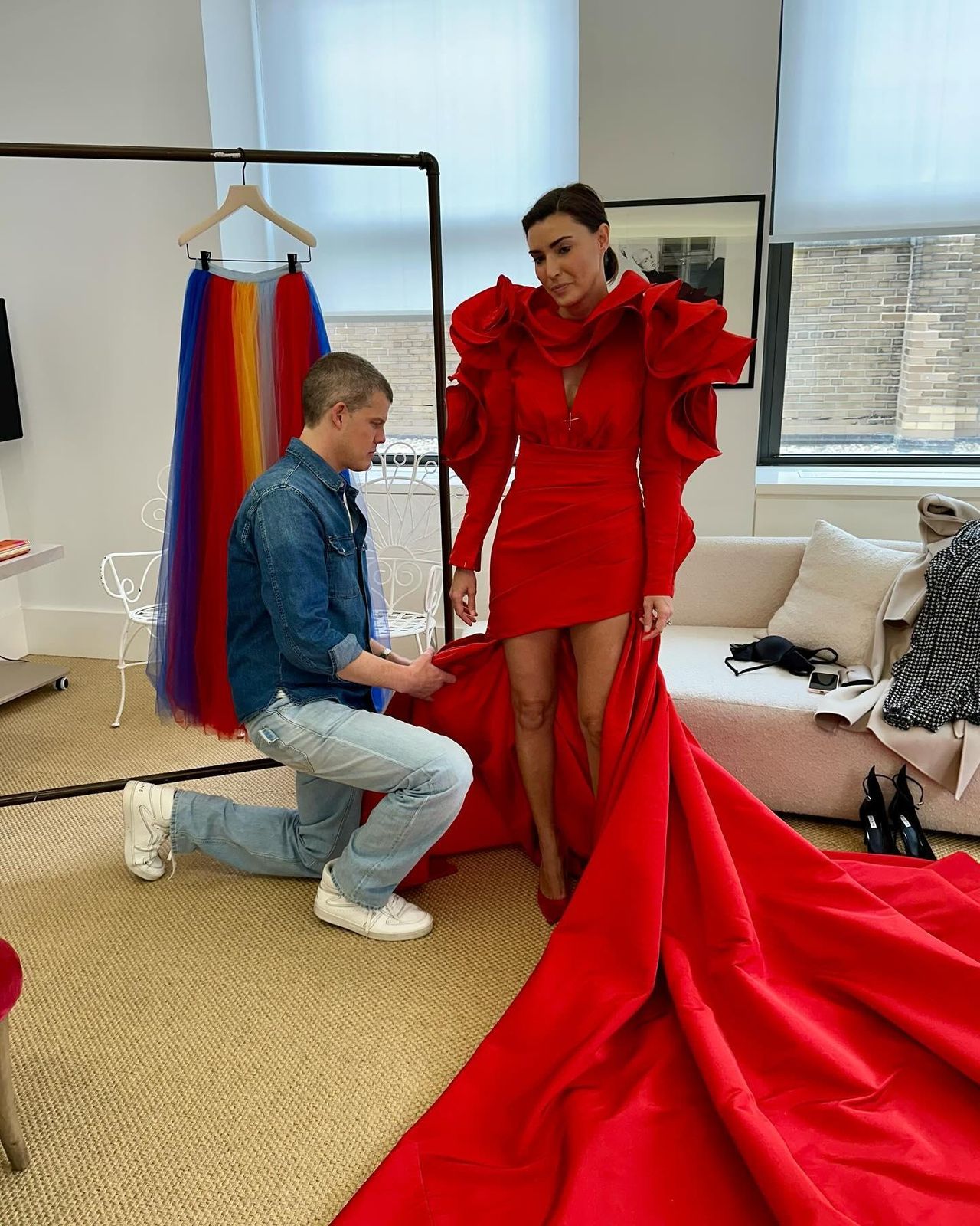 Dettagli_del_Look_di_Newport_zVgD5Vf3LN - Confidenze24 source:usmagazine - Dettagli del Look di Newport - Bronwyn Newport Indossa il Vestito di Karlie Kloss al Met Gala