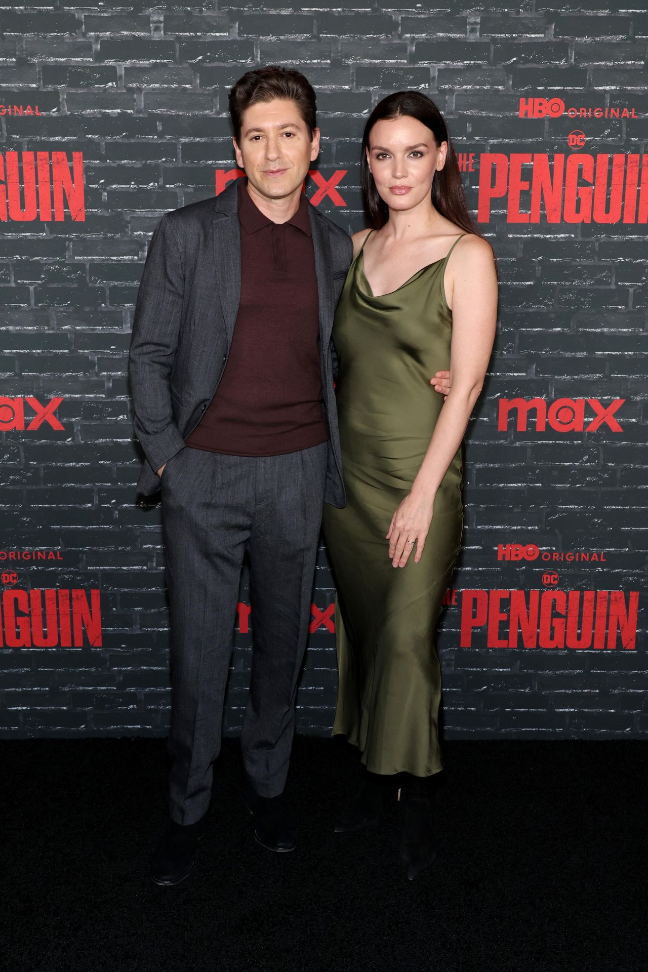 Dettagli_del_Matrimonio_0rIqNDH8cW - Confidenze24 source:closerweekly - Dettagli del Matrimonio - Michael Zegen e Jennifer Damiano: Matrimonio a New York