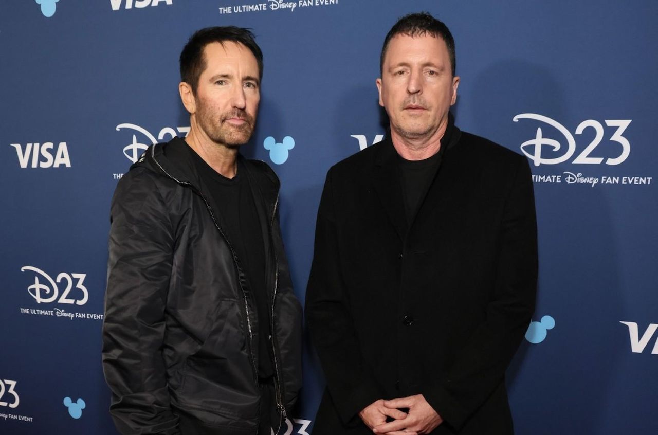 Dettagli_sul_tour_Peel_It_Back_2025_ow8i3vy8Fg - Confidenze24 source:billboard - Dettagli sul tour Peel It Back 2025 - Trent Reznor e Atticus Ross dei Nine Inch Nails