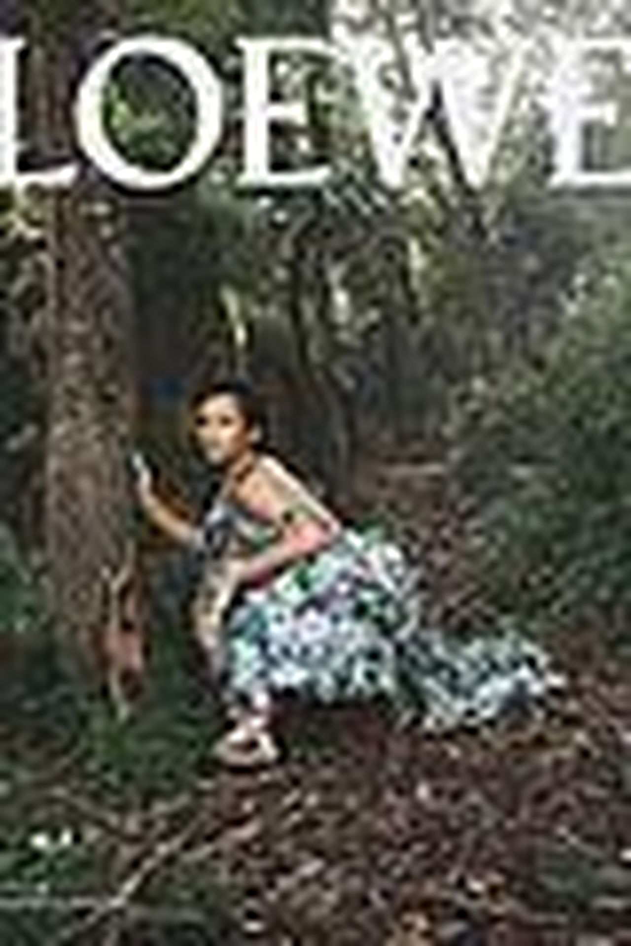 source:justjared - Dettagli sulla campagna di Loewe - taylor russell drew starkey loewe campaign 03