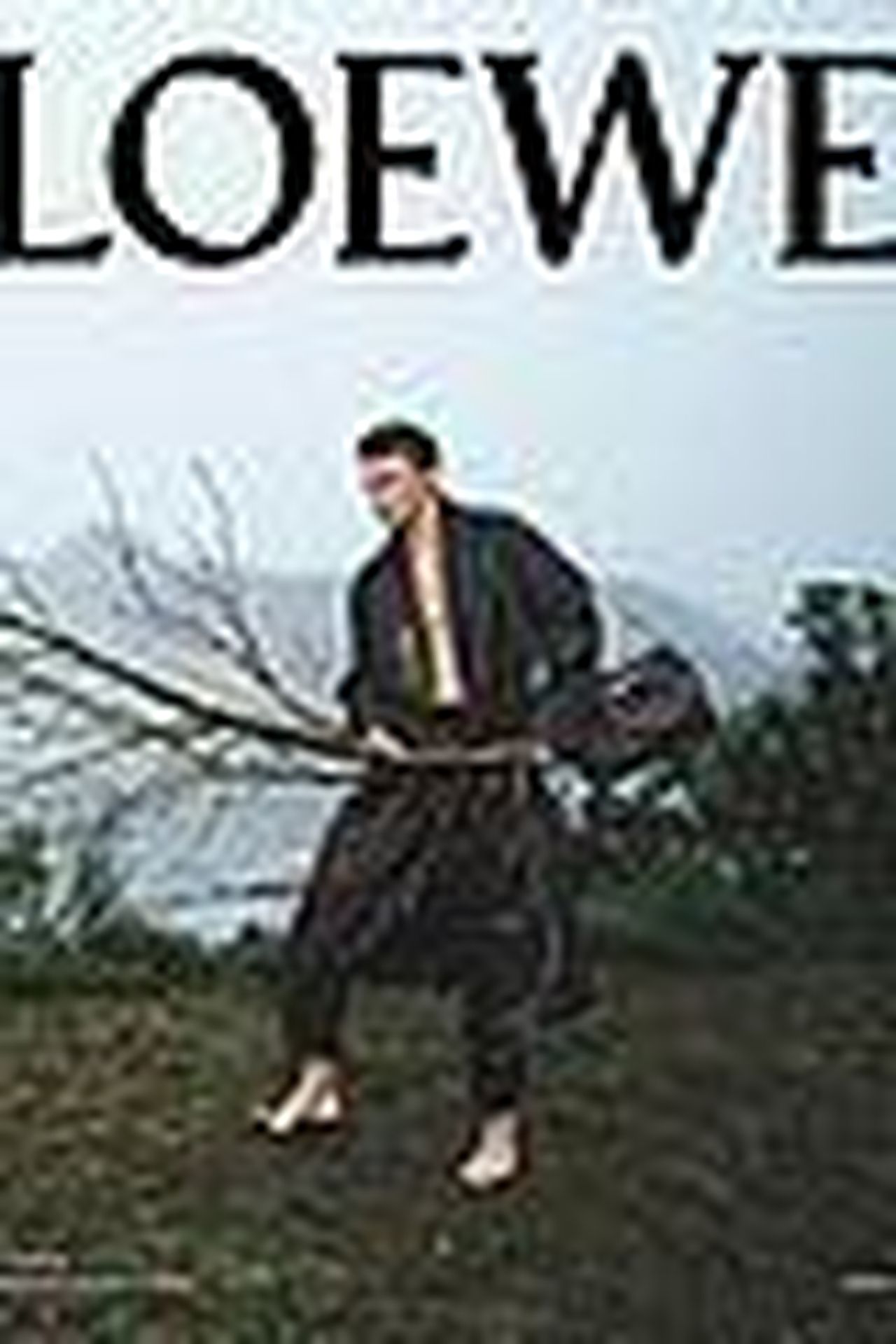 source:justjared - Dettagli sulla campagna di Loewe - taylor russell drew starkey loewe campaign 06