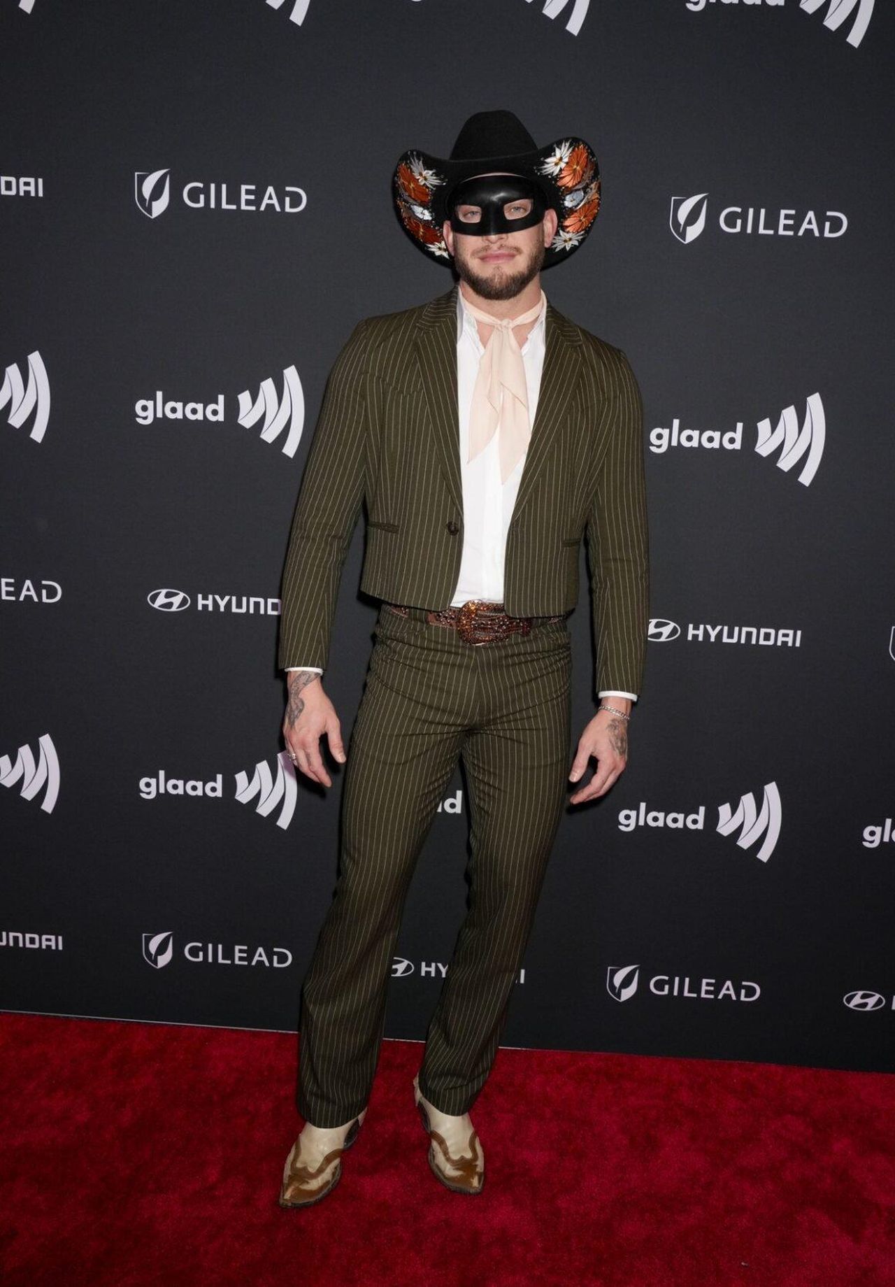 source:socialitelife - Dettagli sulla produzione - Orville Peck ai GLAAD Media Awards