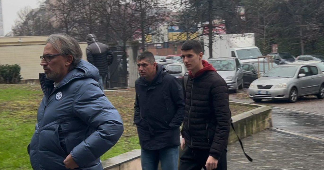 Dettagli_sullarrivo_di_Vukoje_i7oi0Oy1ky - Confidenze24 source:Blasting News - Dettagli sull'arrivo di Vukoje - Andrija Vukoje mentre si appresta ad effettuare le visite mediche