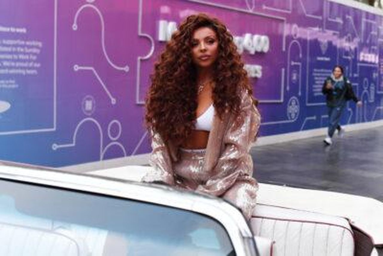 Dicembre_2020_Jesy_lascia_le_Little_Mix_8Npj605K76 - Confidenze24 source:entertainmentdaily - Dicembre 2020: Jesy lascia le Little Mix - Jesy è stata criticata dai fan durante la promozione del suo singolo Boyz