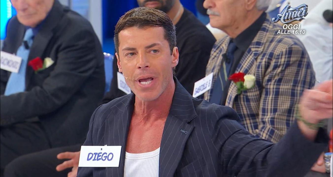 Diego_Tavani_decide_a_sorpresa_di_chiudere_con_la_dama_ccWCIjePNo - Confidenze24 source:lanostratv - Diego Tavani decide a sorpresa di chiudere con la dama - foto diego 16gennaio