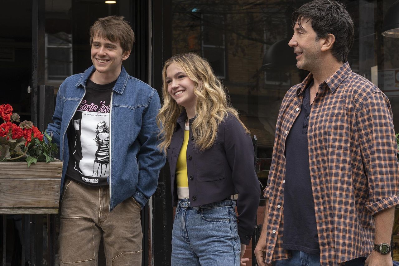 Disney_9gYwRKiyCv - Confidenze24 source:usmagazine - Disney+ - Goosebumps The Vanishing Cast Praises David Schwimmer for Support Leadership Generous Work Dad