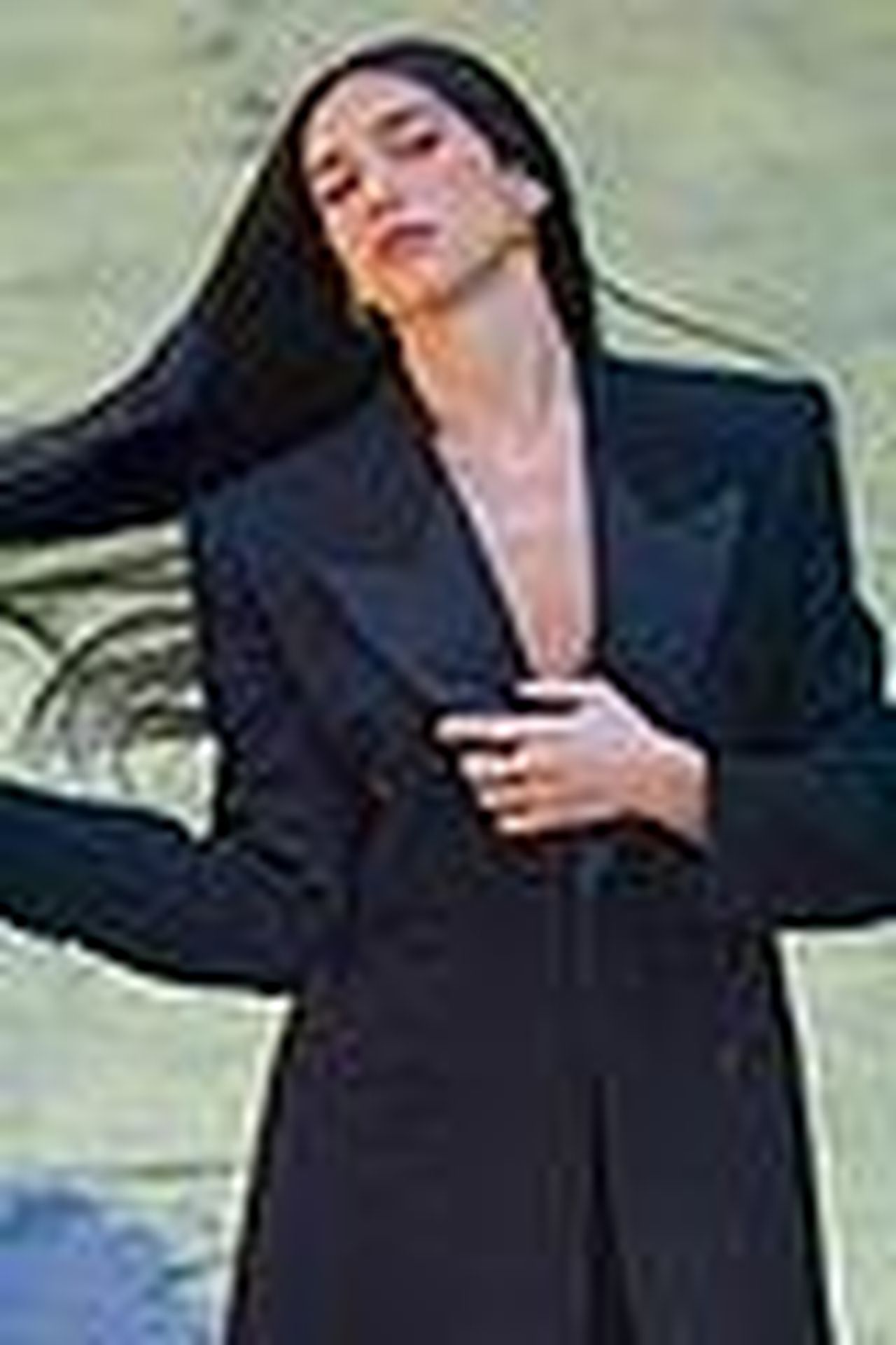 Dua_Lipa_e_il_nuovo_spot_pubblicitario_tLLCBeFOGR - Confidenze24 source:justjared - Dua Lipa e il nuovo spot pubblicitario - Dua Lipa gira un nuovo spot per Yves Saint Laurent in Cile 02