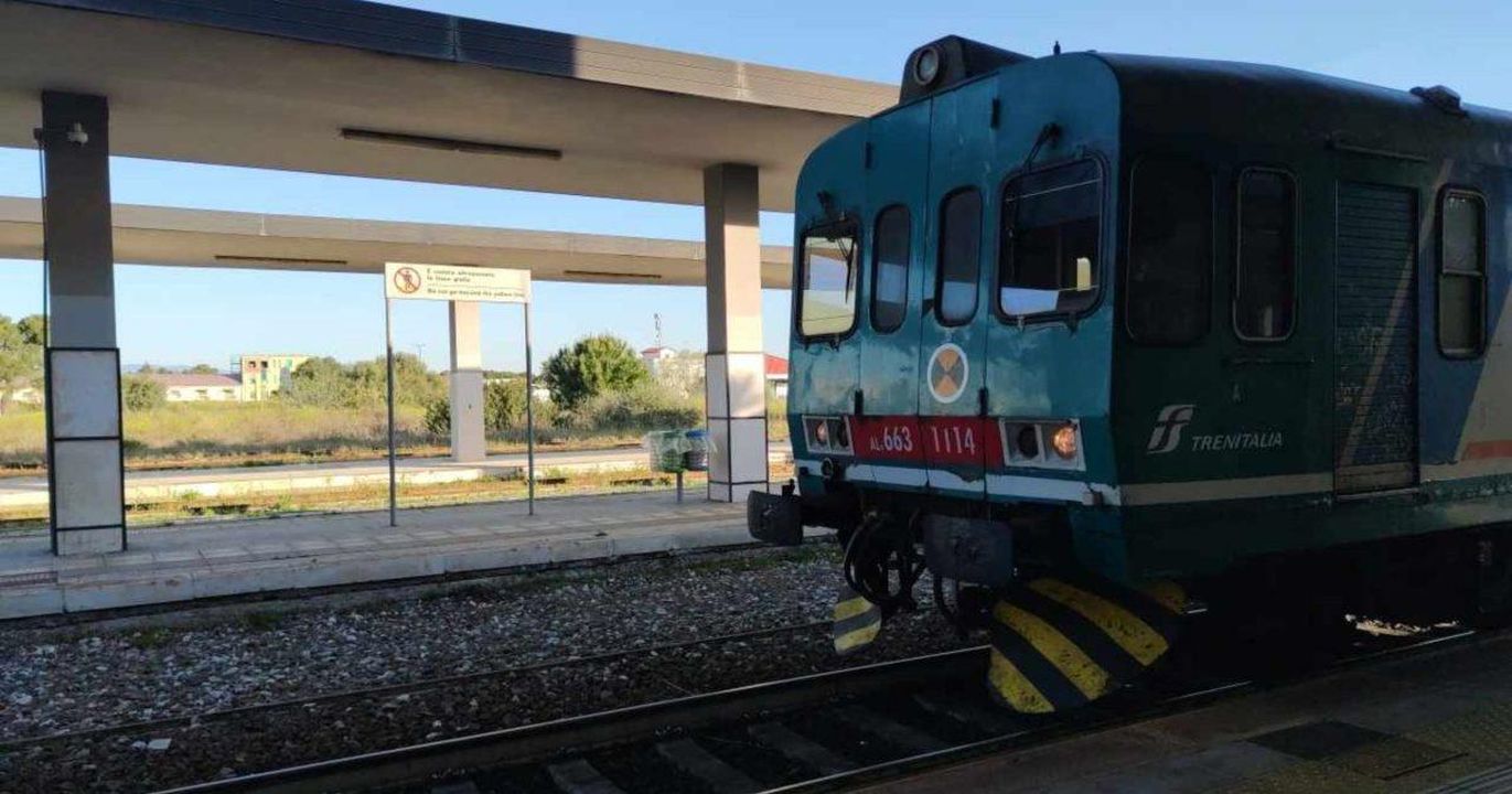 Elettrificazione_e_riqualificazione_della_stazione_di_Crotone_xWCVAnLlbu - Confidenze24 source:Blasting News - Elettrificazione e riqualificazione della stazione di Crotone - La stazione ferroviaria di Crotone