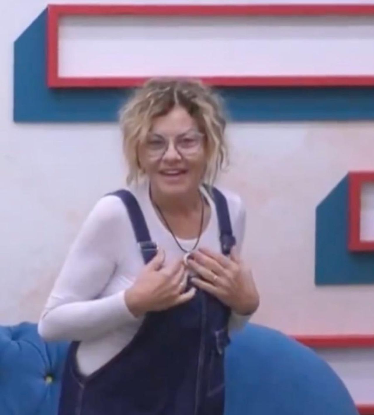 Eva_Grimaldi_becca_i_coinquilini_sul_fatto_poi_la_scoperta_VIDEO_qjHEBIVYGr - Confidenze24 source:tvzap - Eva Grimaldi becca i coinquilini sul fatto: poi la scoperta (VIDEO) - Eva Grimaldi al Grande Fratello