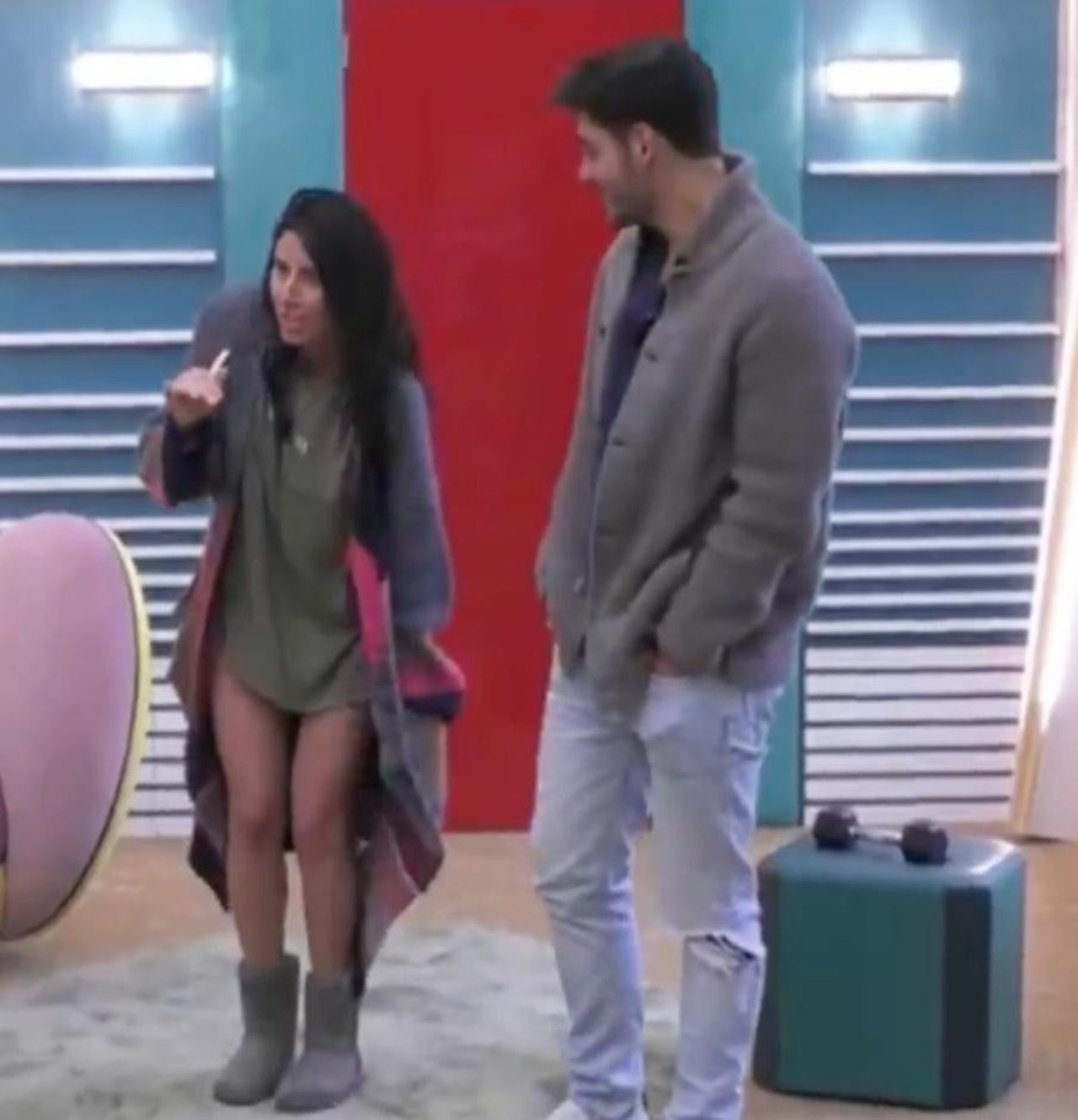 Eva_Grimaldi_becca_i_coinquilini_sul_fatto_poi_la_scoperta_VIDEO_ycWBNRhi8a - Confidenze24 source:tvzap - Eva Grimaldi becca i coinquilini sul fatto: poi la scoperta (VIDEO) - Javier e Lecciso