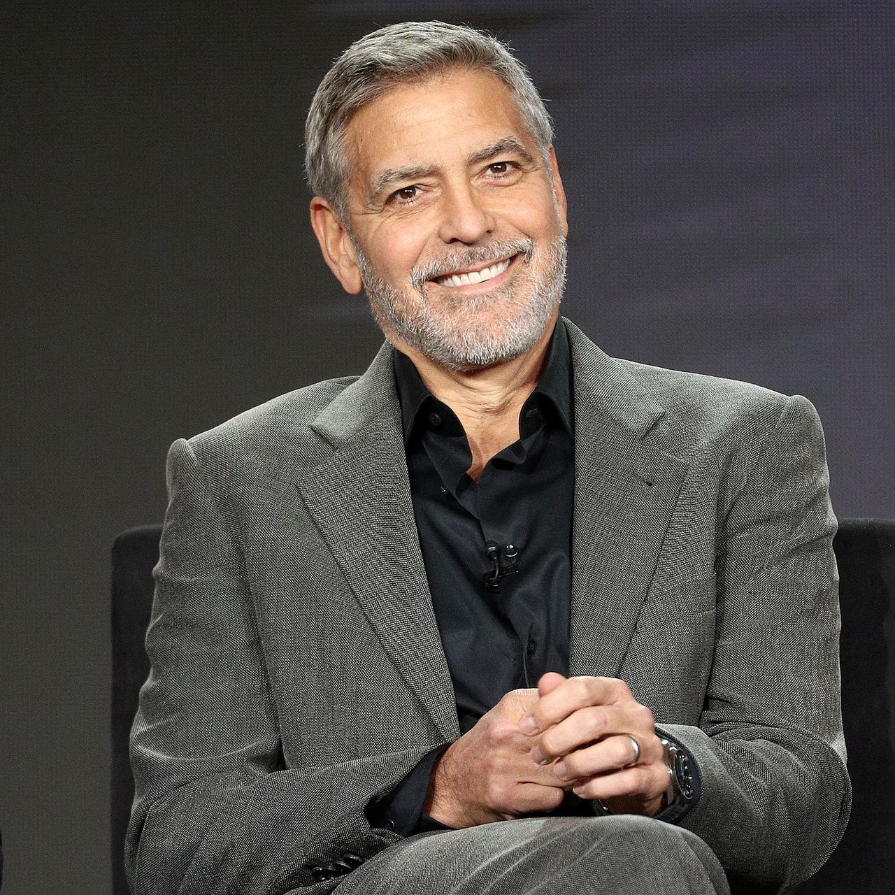 George_Clooney_e_il_suo_stipendio_simbolico_utJEhJaAjZ - Confidenze24 source:usmagazine - George Clooney e il suo stipendio simbolico - George Clooney