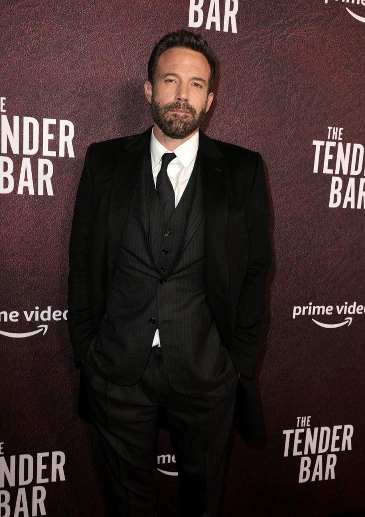 Giorni_di_Devastazione_reSlK6FS2T - Confidenze24 source:thehollywoodgossip - Giorni di Devastazione - Ben Affleck attends the Los Angeles premiere of Amazon Studio's 'The Tender Bar'