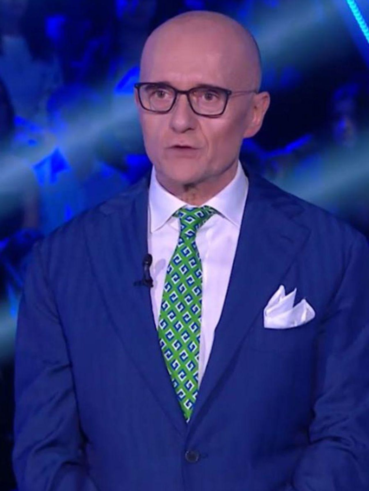 Grande_Fratello_storico_sponsor_si_ritira_PTaU425scP - Confidenze24 source:tvzap - Grande Fratello: storico sponsor si ritira - Alfonso Signorini in un momento del programma