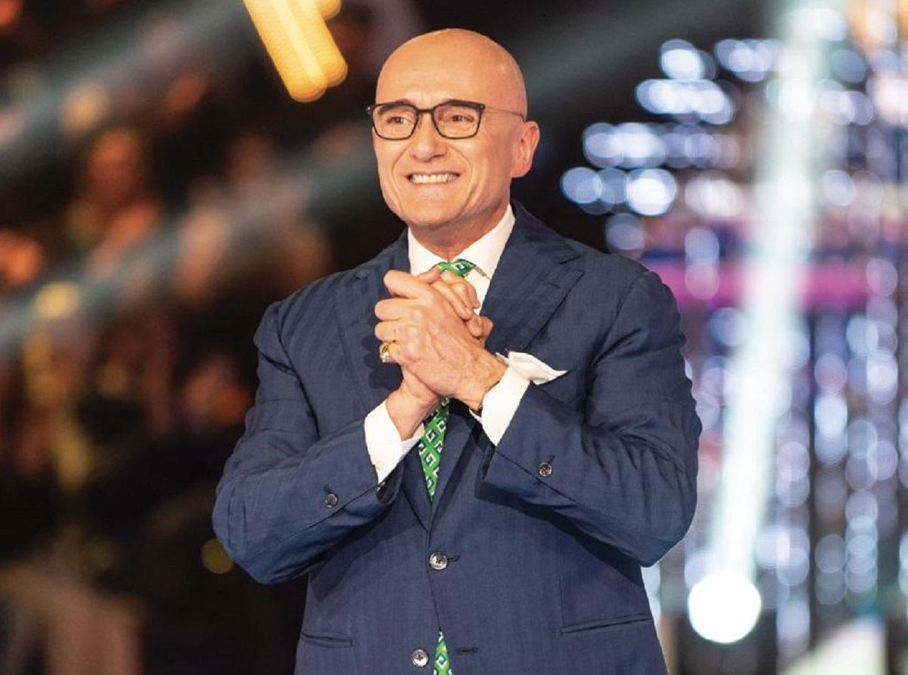 source:quilink - Helena contro Lorenzo: accuse di manipolazione e bugie - È ufficiale: la conduttrice annuncia in TV il suo ingresso al Grande Fratello