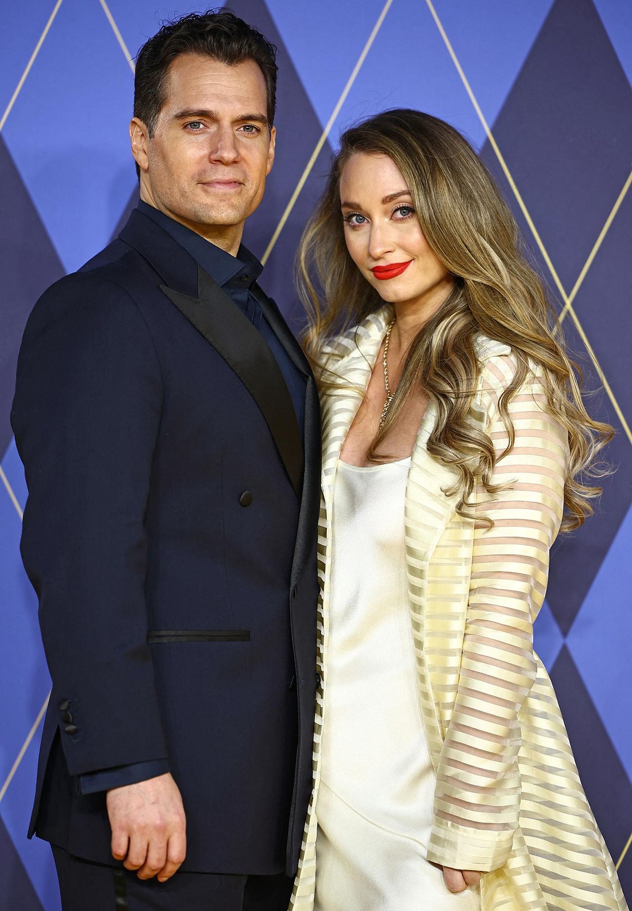 Henry_Cavill_e_Natalie_Viscuso_YM3nU4pvCn - Confidenze24 source:usmagazine - Henry Cavill e Natalie Viscuso - Henry Cavill e Natalie Viscuso